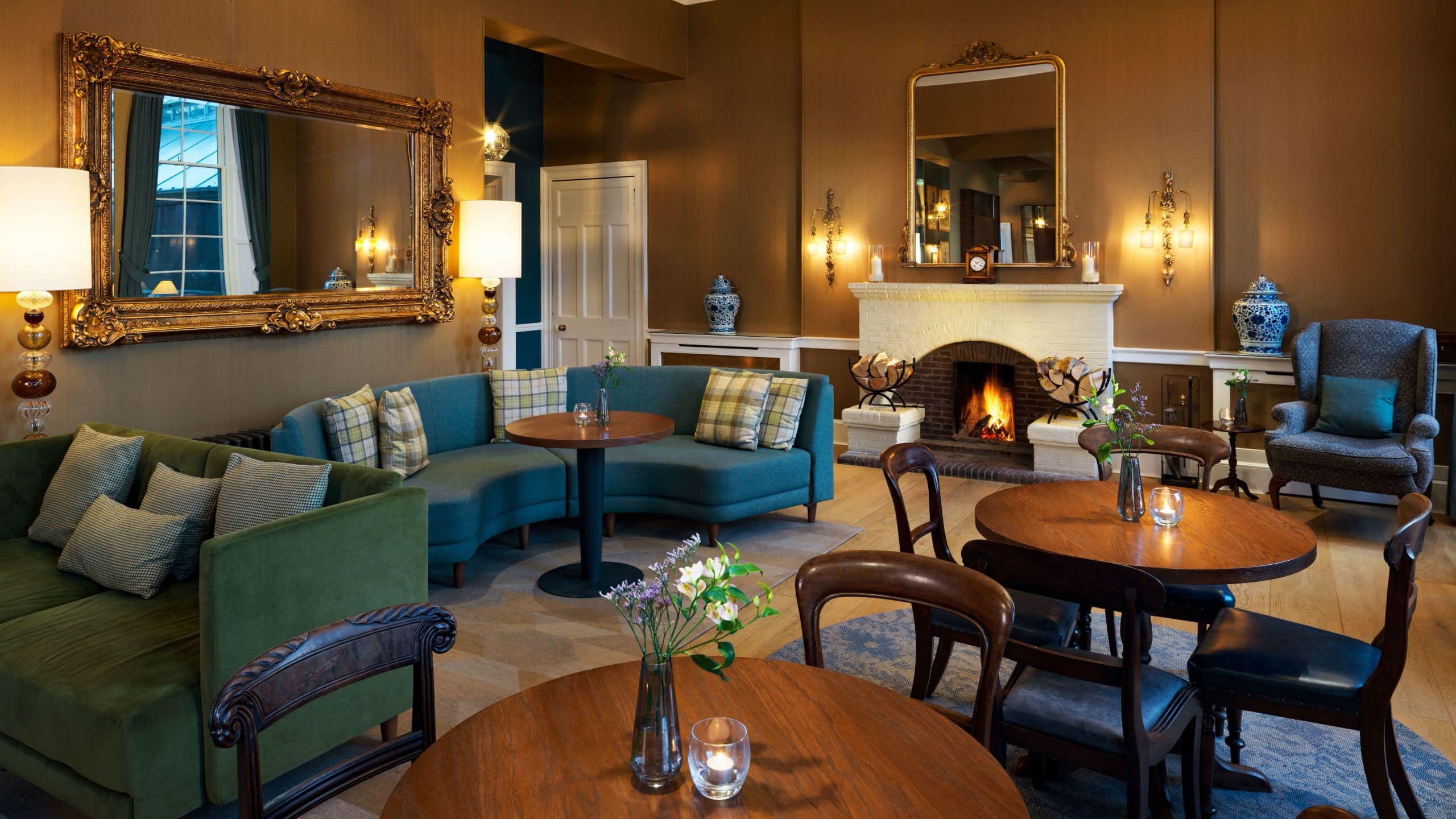 SCHLOSS Roxburghe State Room Lounge Fireplace Seating