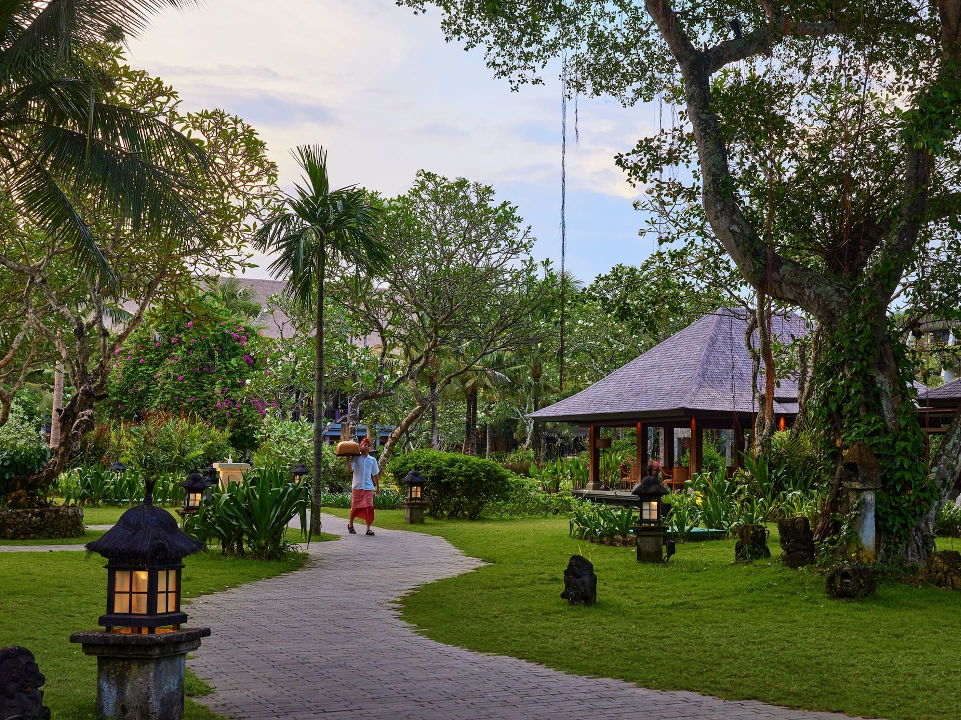 Hyatt Regency Bali Omang Omang Pathway