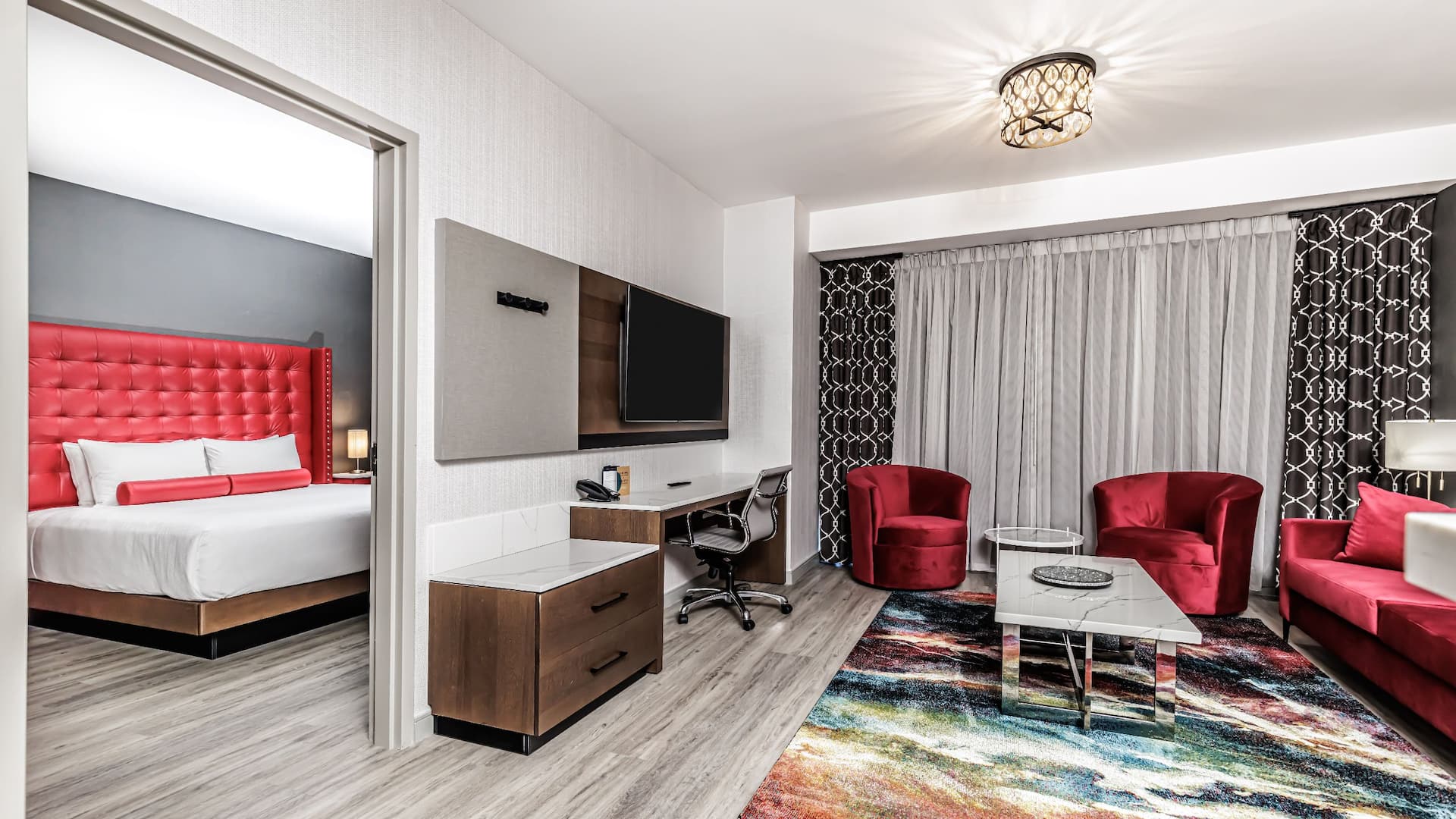 2 de 5 Hyatt Place Toronto / Brampton Suite Living Area Bar Into Bedroom