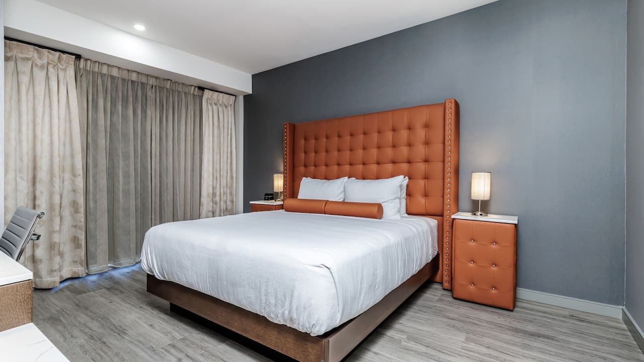 Guestroom Bed End Tables