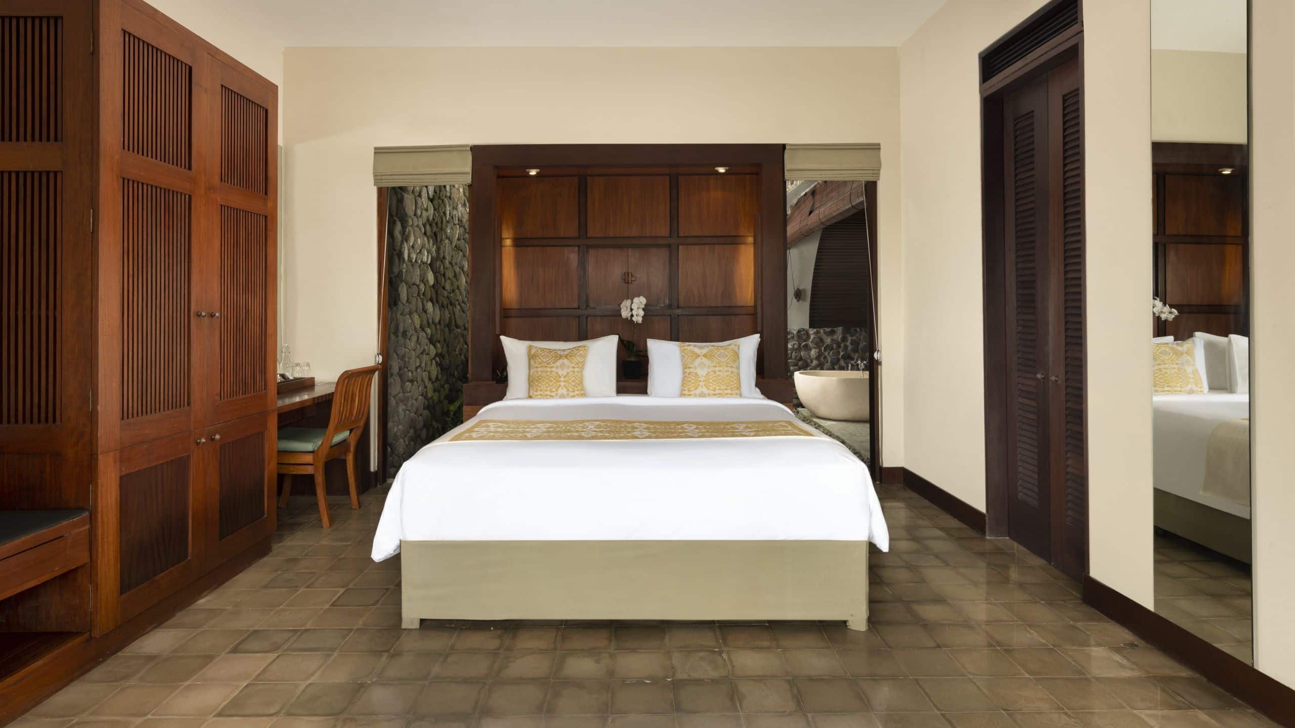 Alila Ubud Deluxe Room King Bed