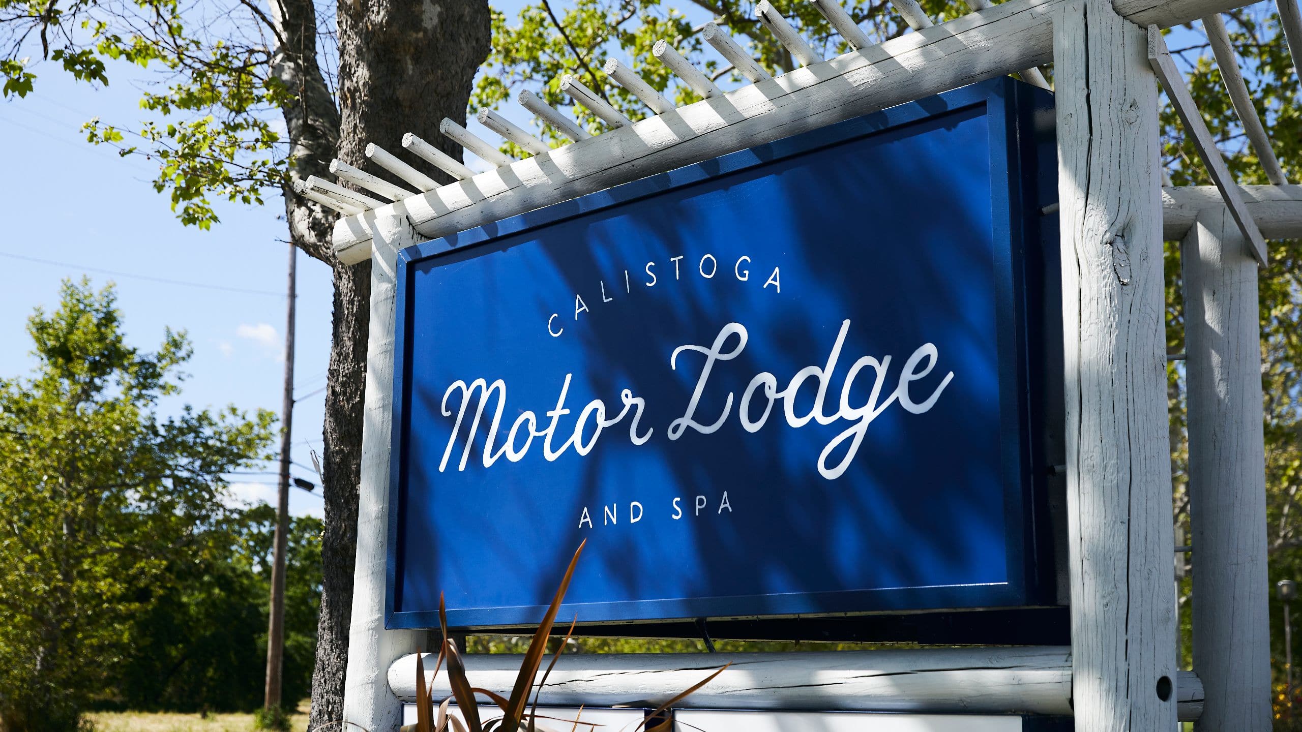 Calistoga Motor Lodge & Spa Cmls Entrance Sign Aubrie Pick July2018