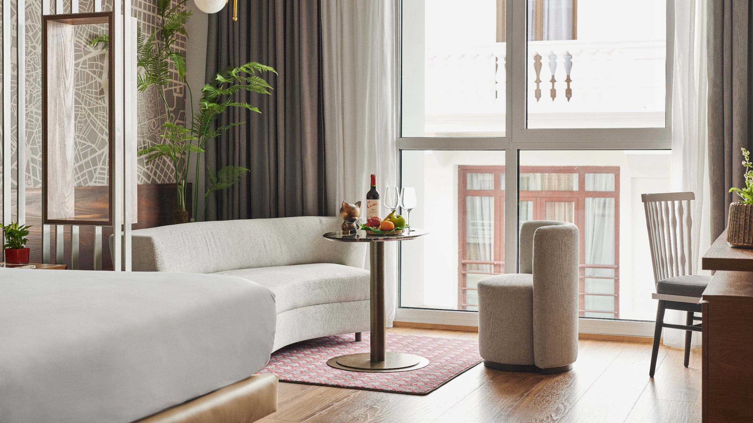 第 2，共 7 Hyatt Centric Gran Via Madrid King Premier Guestroom Amenity