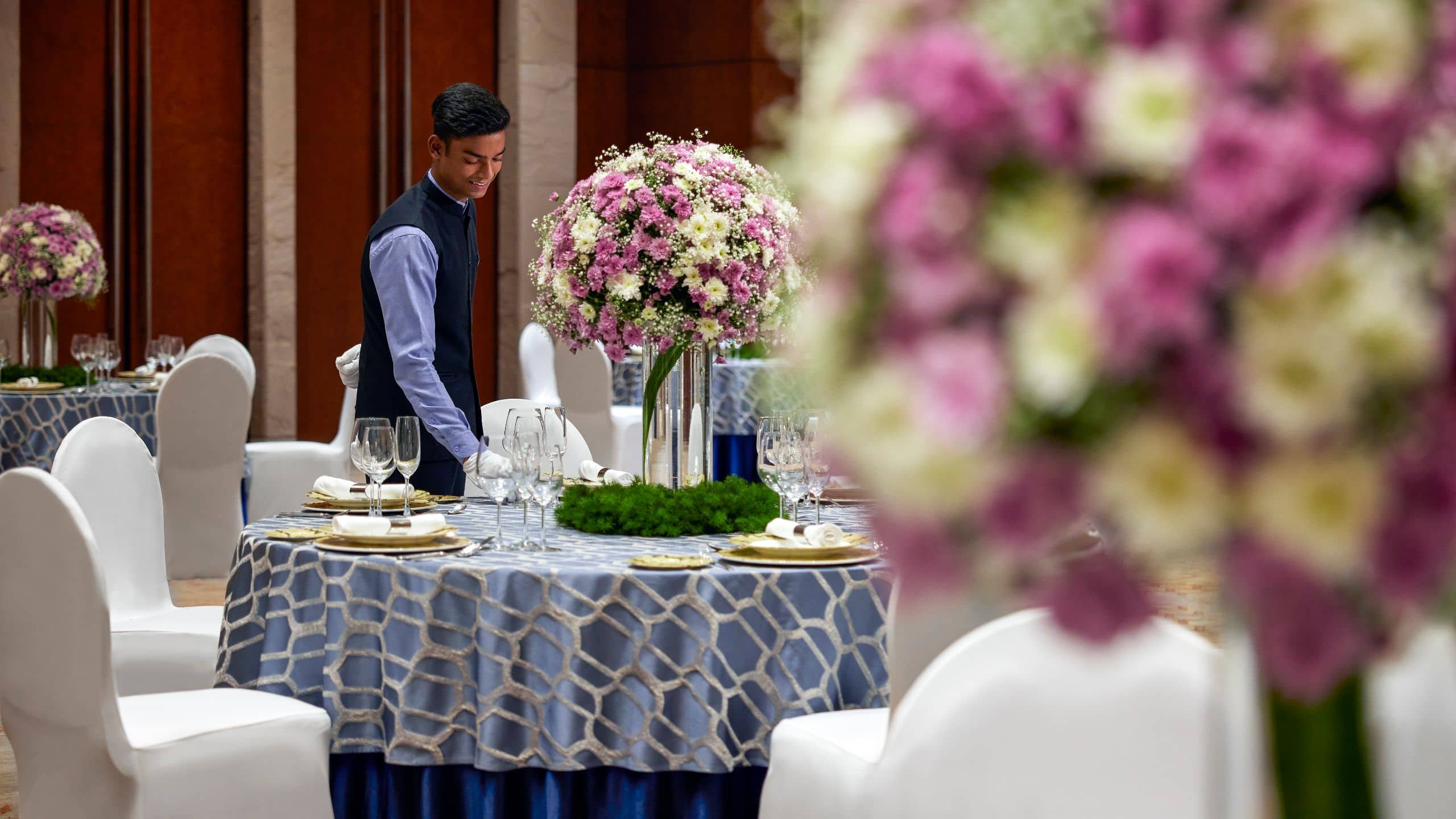 Hyatt Regency Kolkata Wedding Reception Dining Setup Waiter
