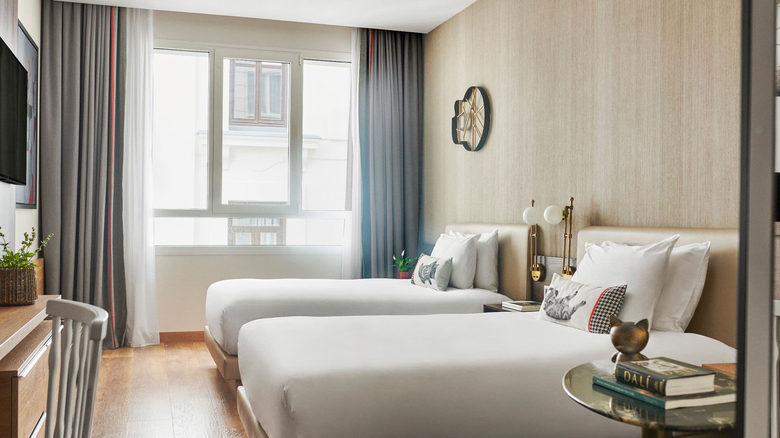 Hyatt Centric Gran Via Madrid Double Beds Guestroom