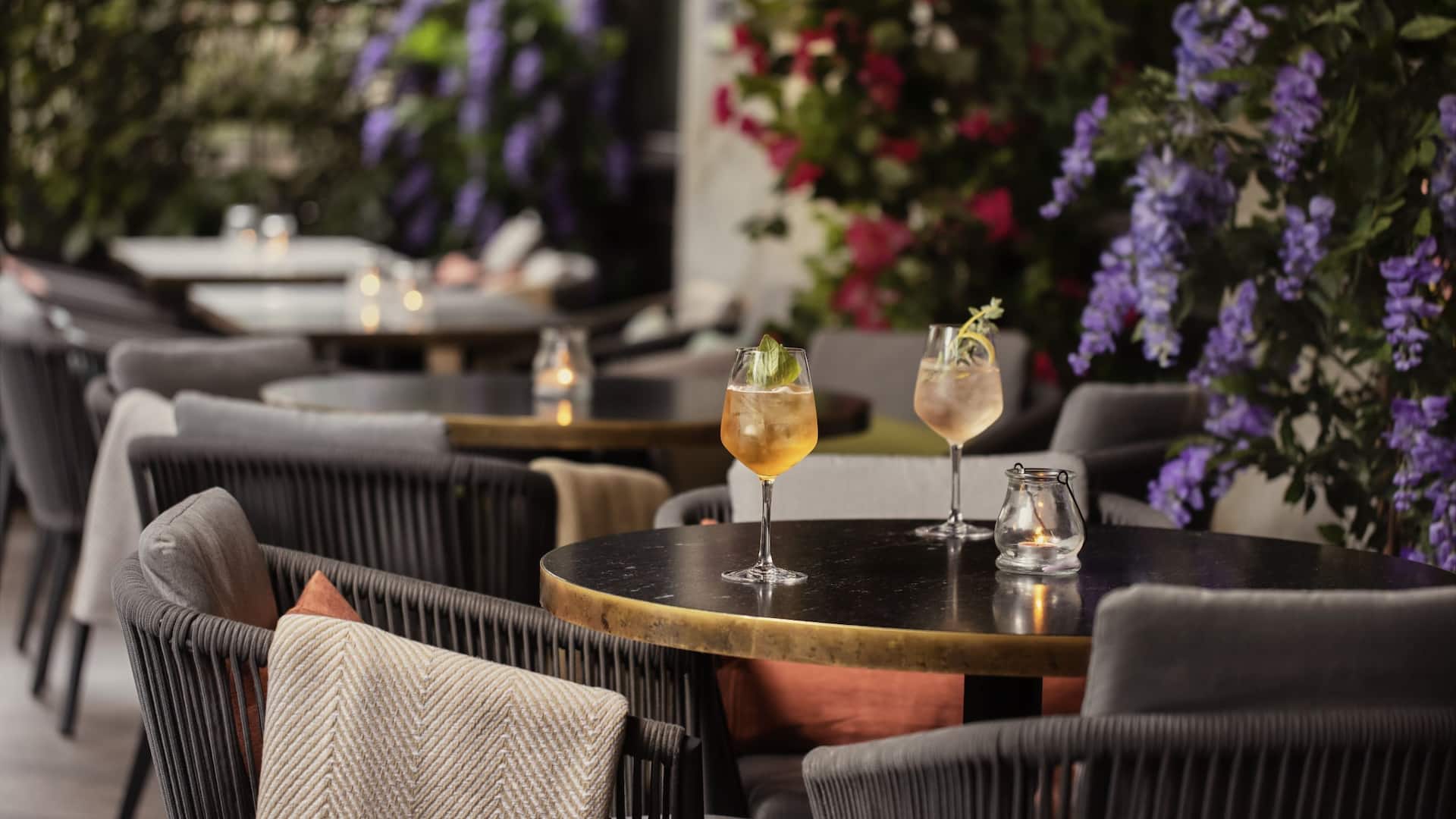 Hyatt Regency London - The Churchill Bar Provence Summer Terrace
