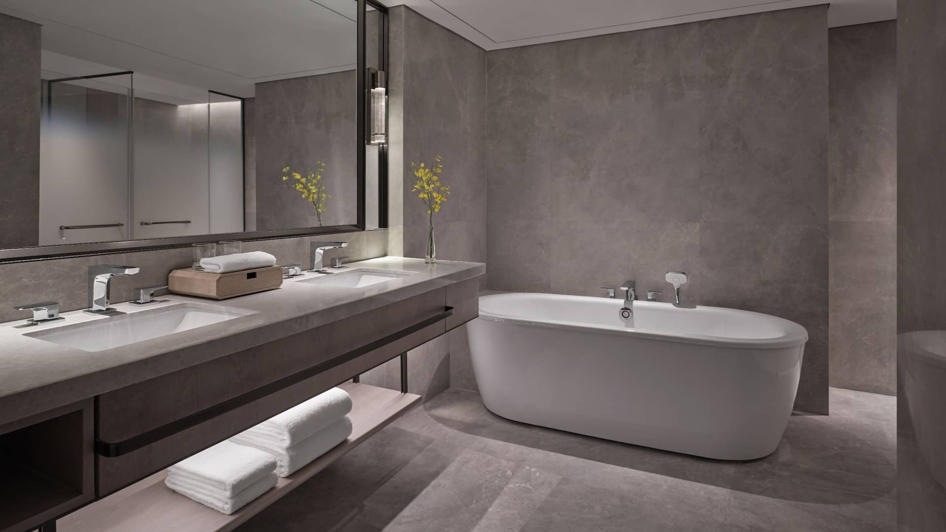 3 von 3 Grand Hyatt Beijing Club Suite King Premium Bathroom