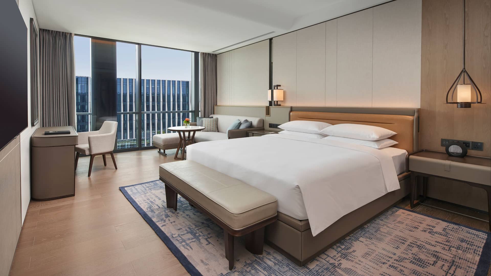 Hyatt Regency Hangzhou International Airport Executive Suite Bedroom