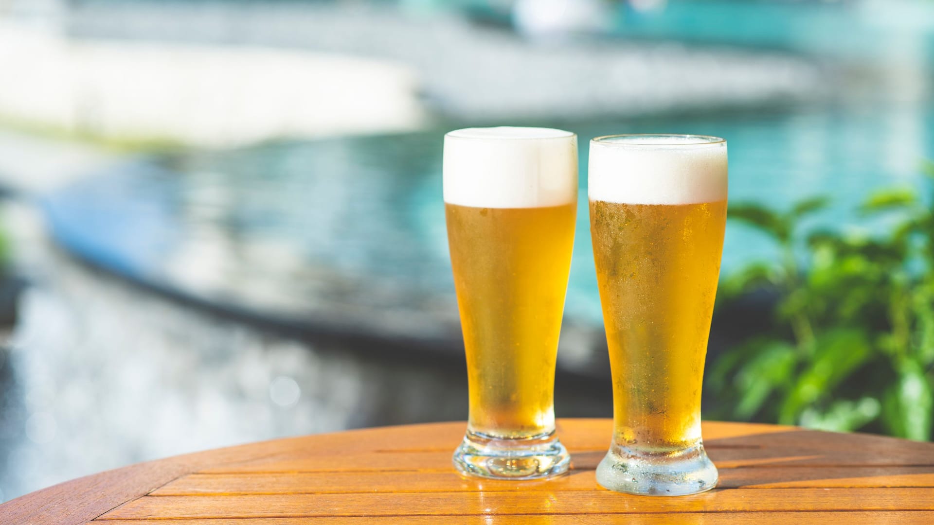 Hyatt Regency Seragaki Island, Okinawa Poolside Bar Beer Pool