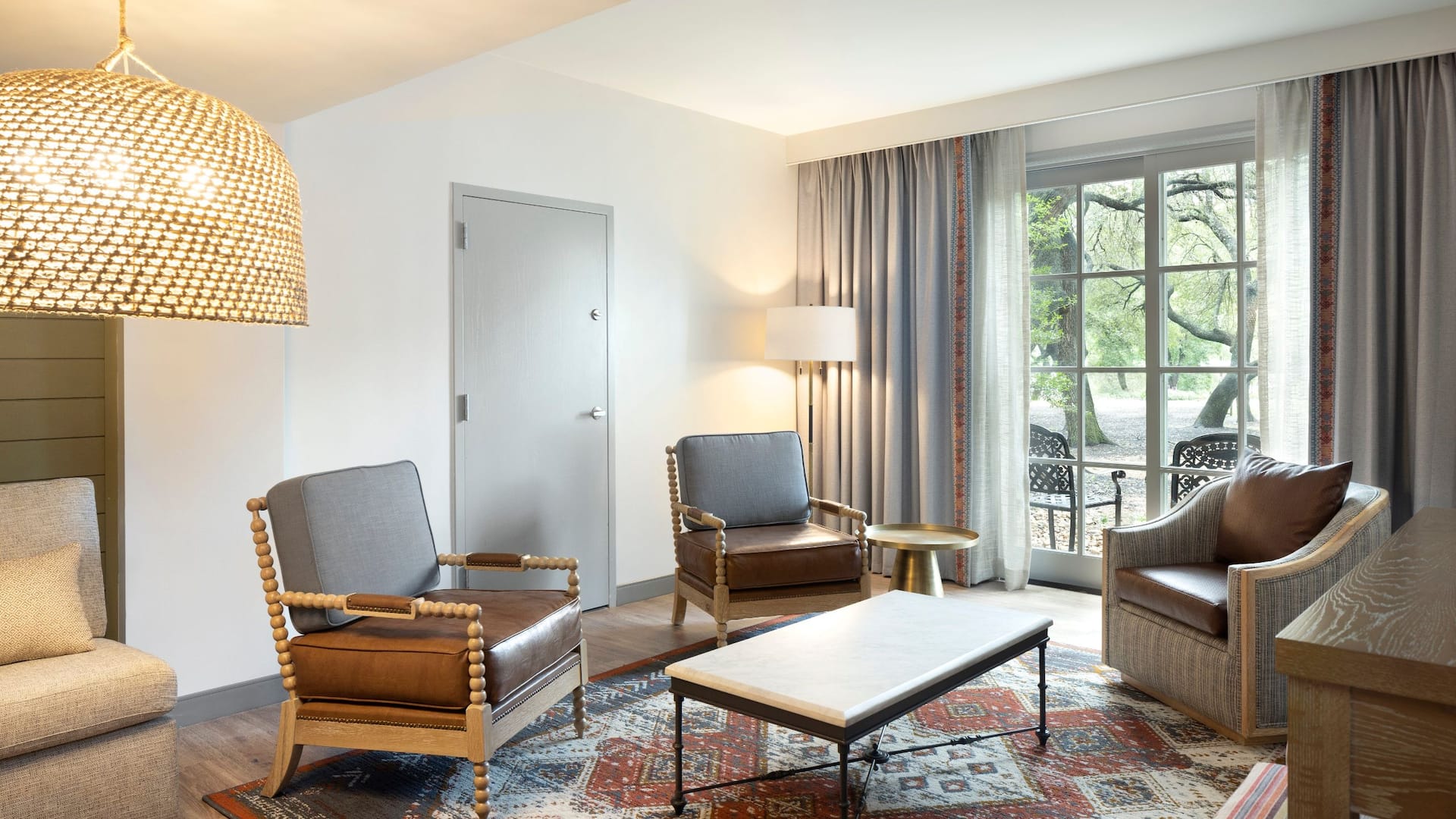 1 из 6 Hyatt Regency Hill Country Resort and Spa Hill Country Suite Patio Standard