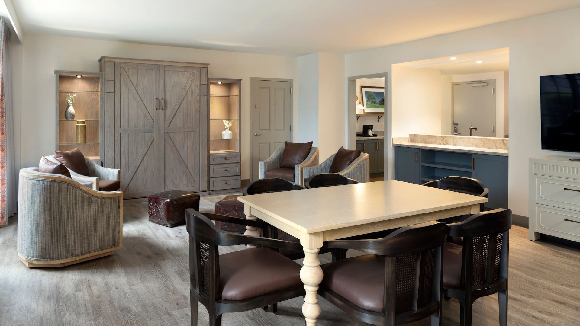 2 из 5 Hyatt Regency Hill Country Resort and Spa Hospitality Suite Dining Kitchen