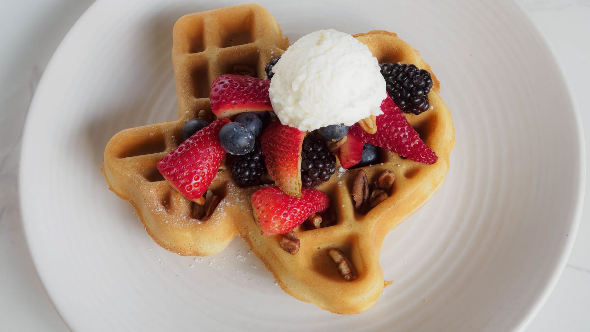 Hyatt Regency San Antonio Riverwalk Texas Waffle With Berries And Pecans