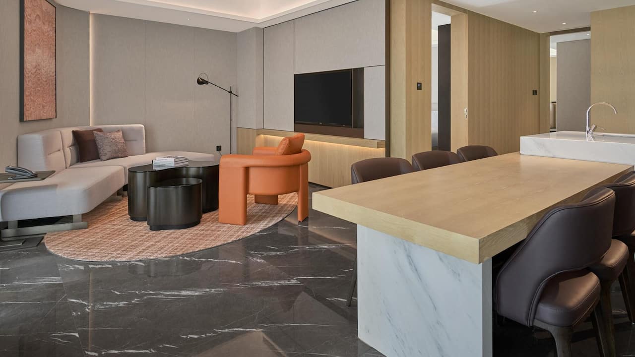 Hyatt Place Yantai Development Zone Two Bedroom Kitchen Suite King Beds Room