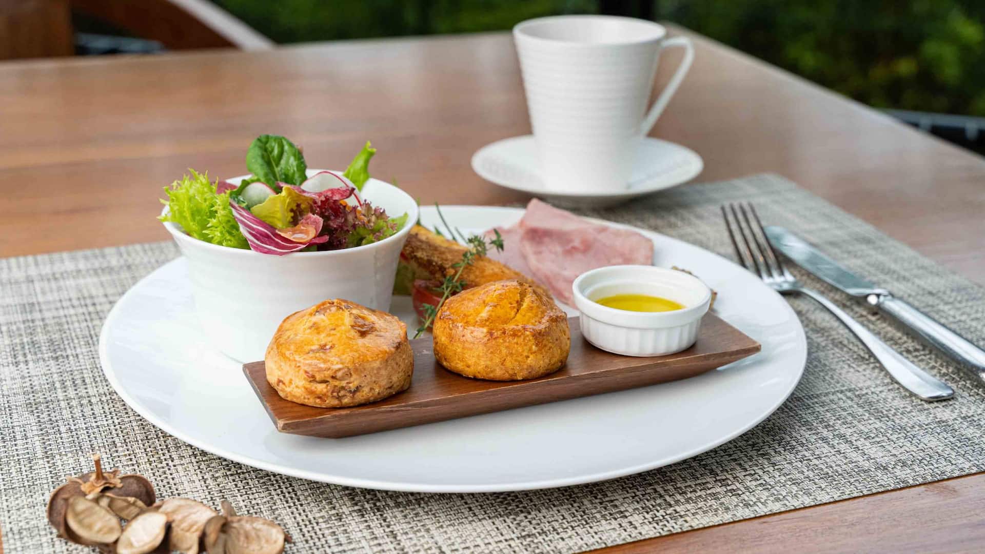 Hyatt Regency Hakone Resort & Spa| Dining Room Lunch Scone Set Image