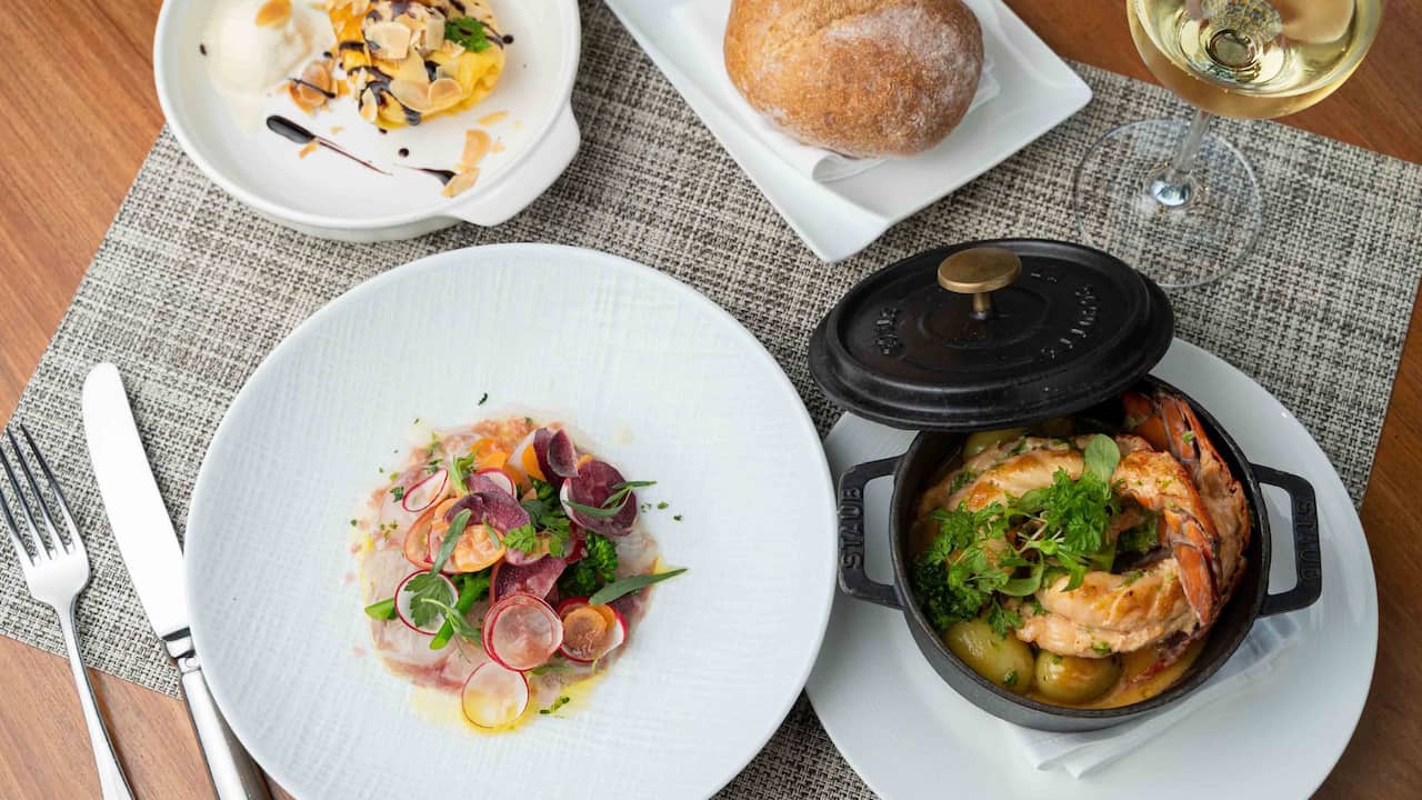Hyatt Regency Hakone Resort & Spa| Dining Room Western Harvest Autumn 