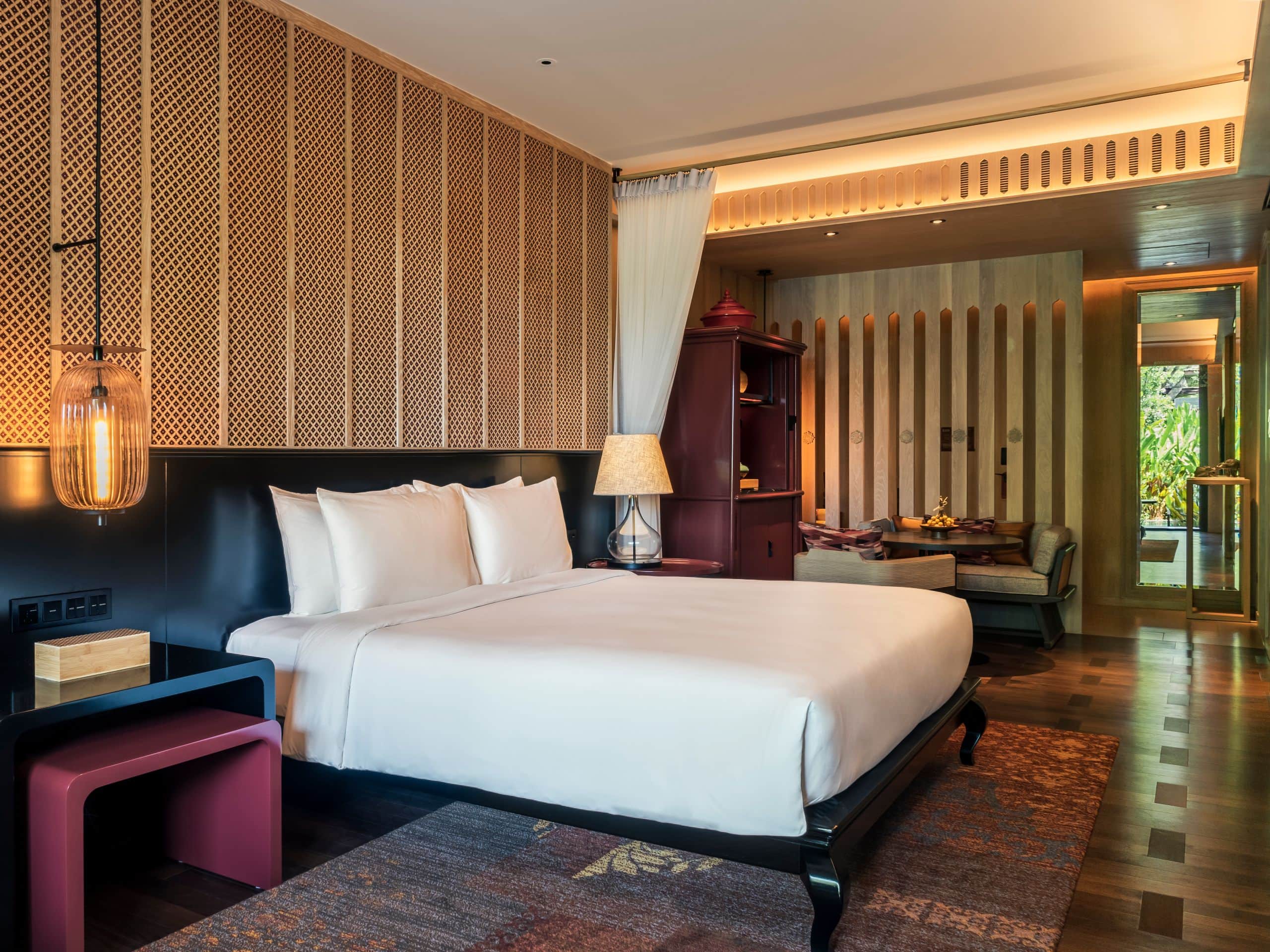 Andaz Pattaya Jomtien Beach King Lagoon Access Bed