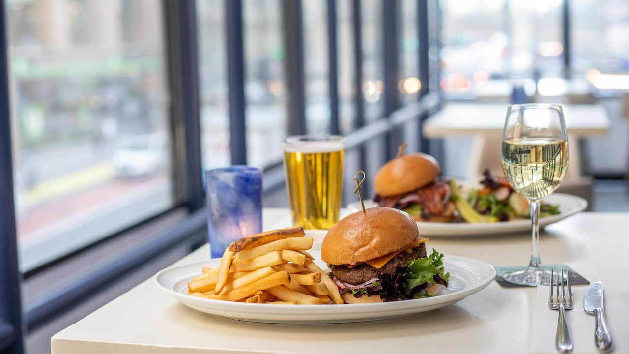 Cheeseburger Fries Dining Table Layout
