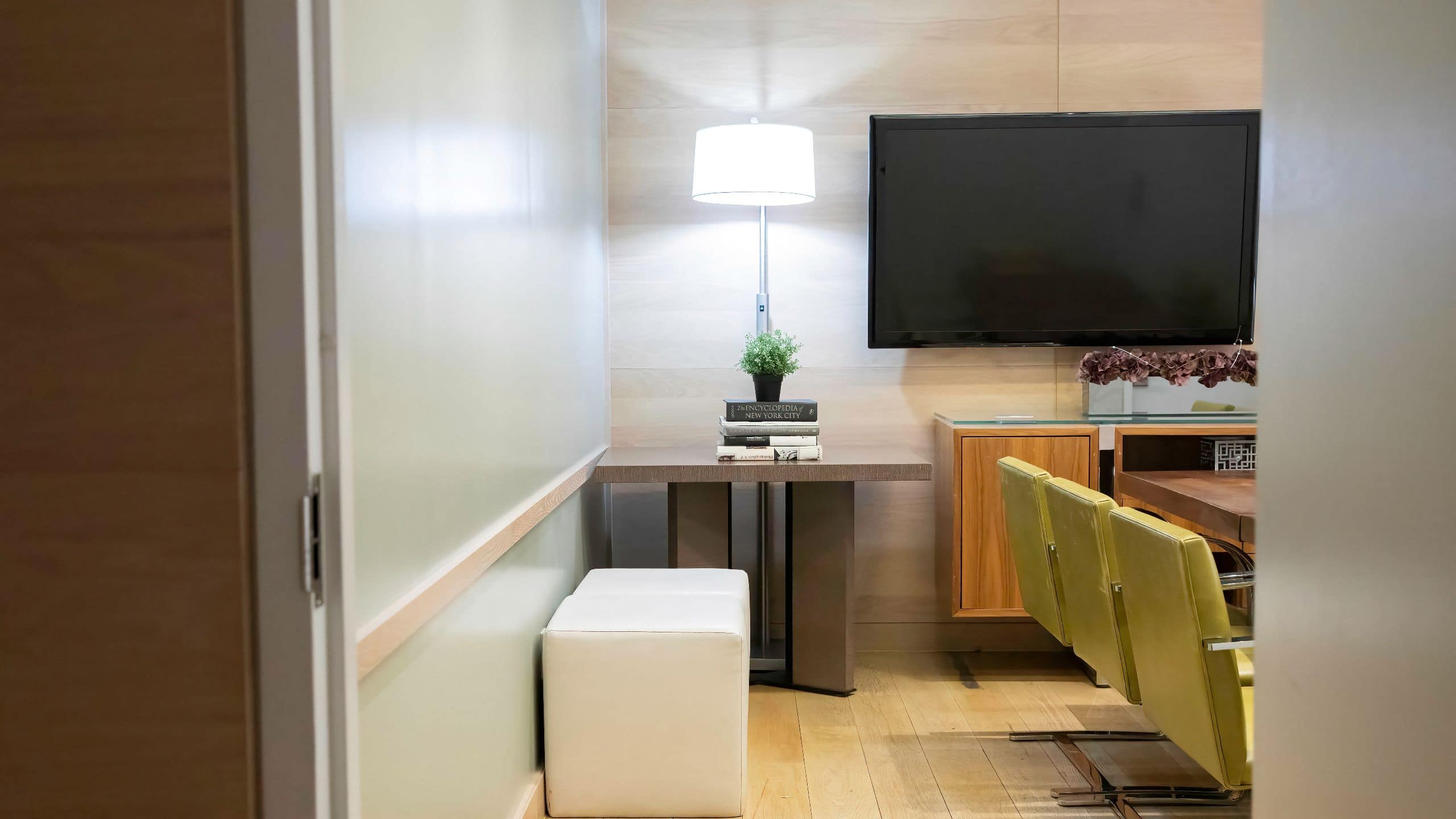 Hyatt Grand Central New York Meeting Room Boardroom Detail