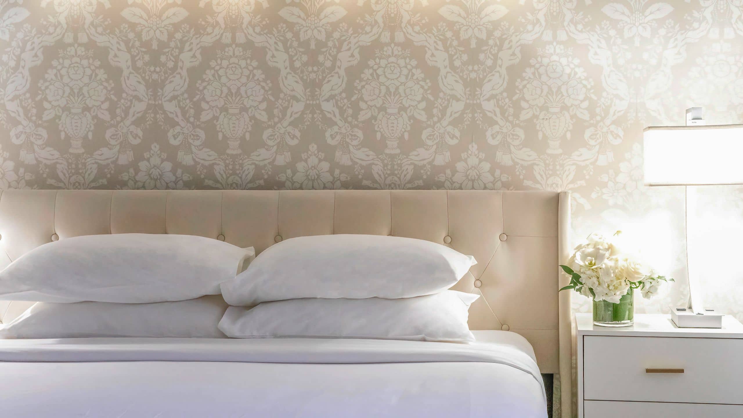 Hyatt Grand Central New York Presidential Suite Bedroom Detail