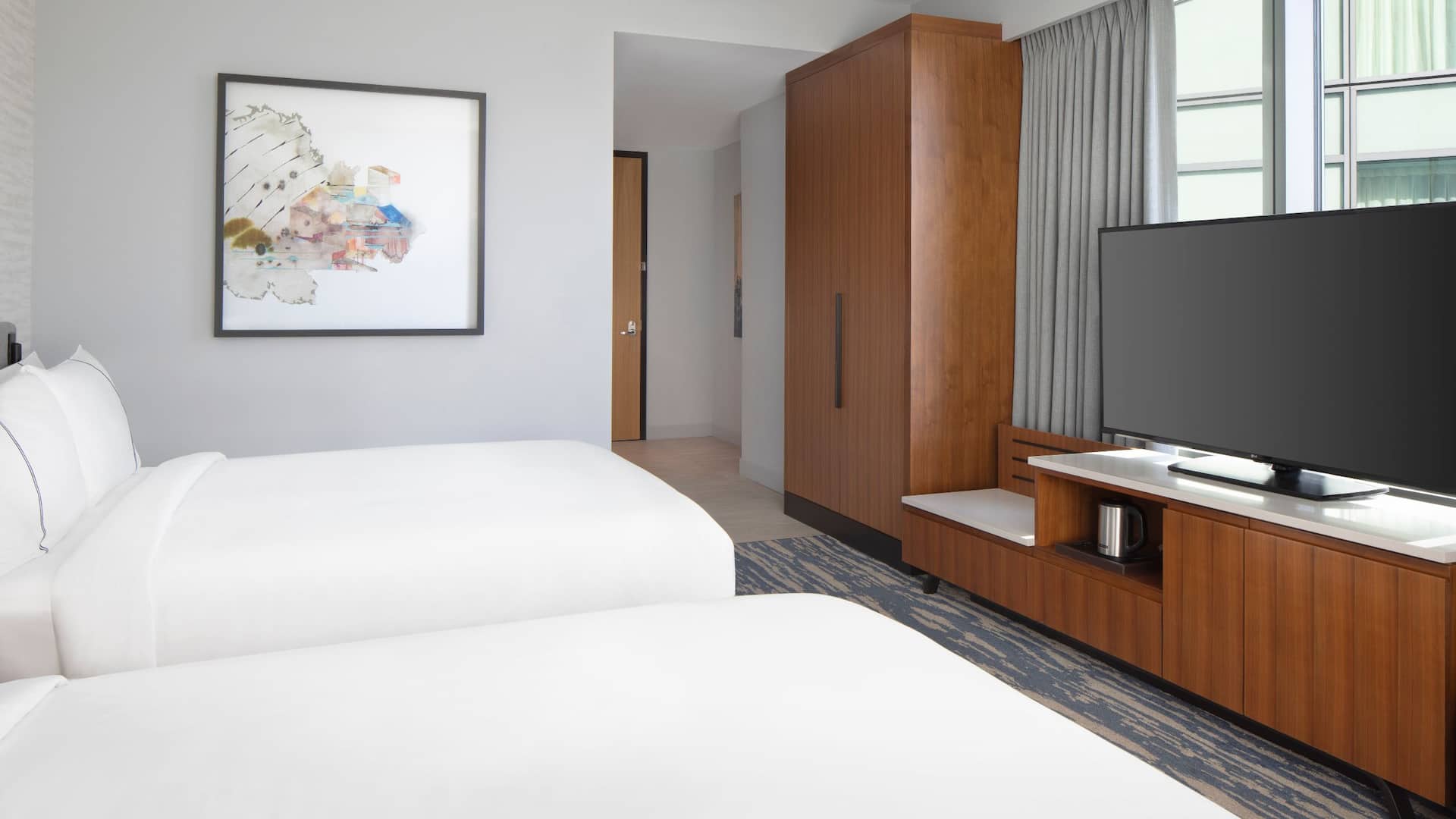2/2 Grand Hyatt at SFO Double Queen Bedroom