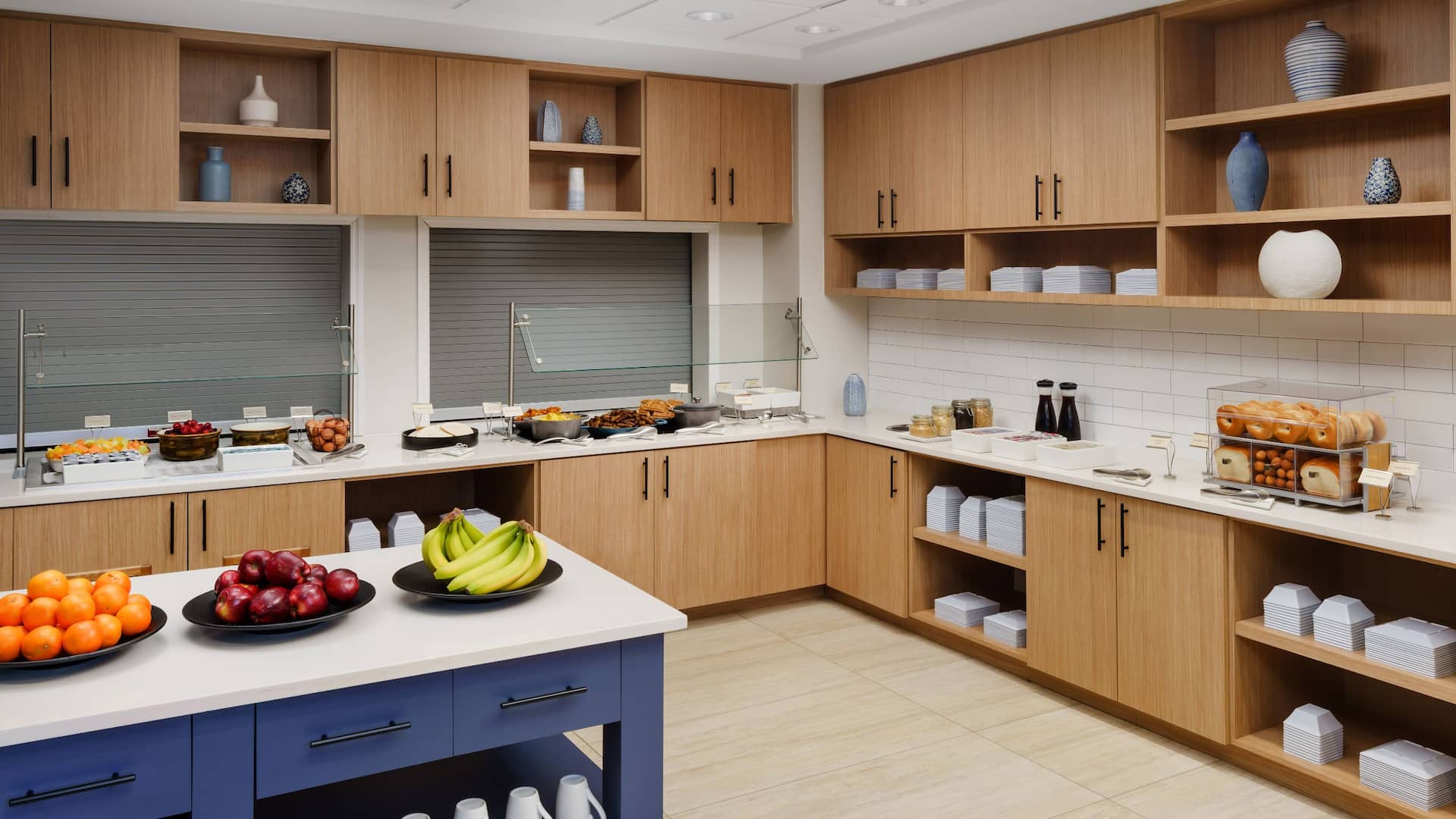 Hyatt Place across from Universal Orlando Resort™ Breakfast Buffet Setup