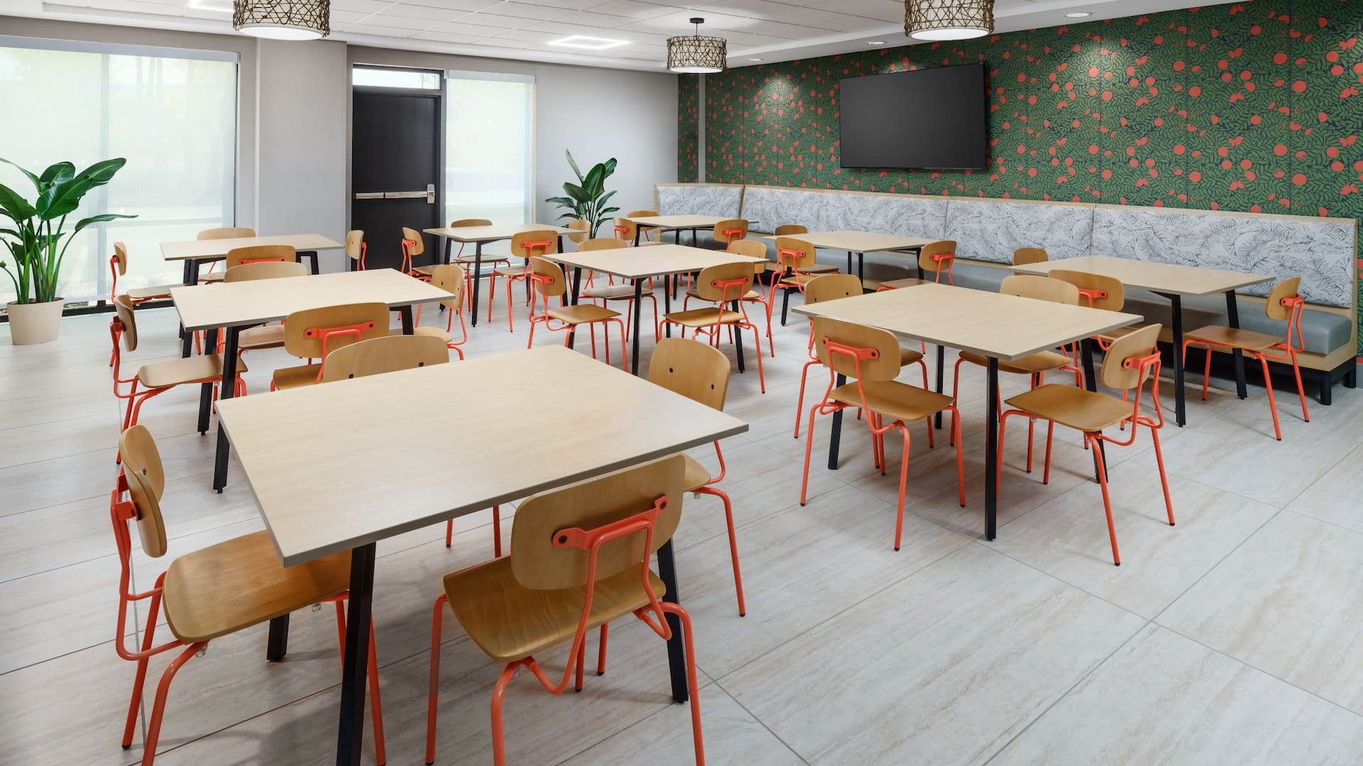Hyatt Place across from Universal Orlando Resort™ Meeting Room Tables