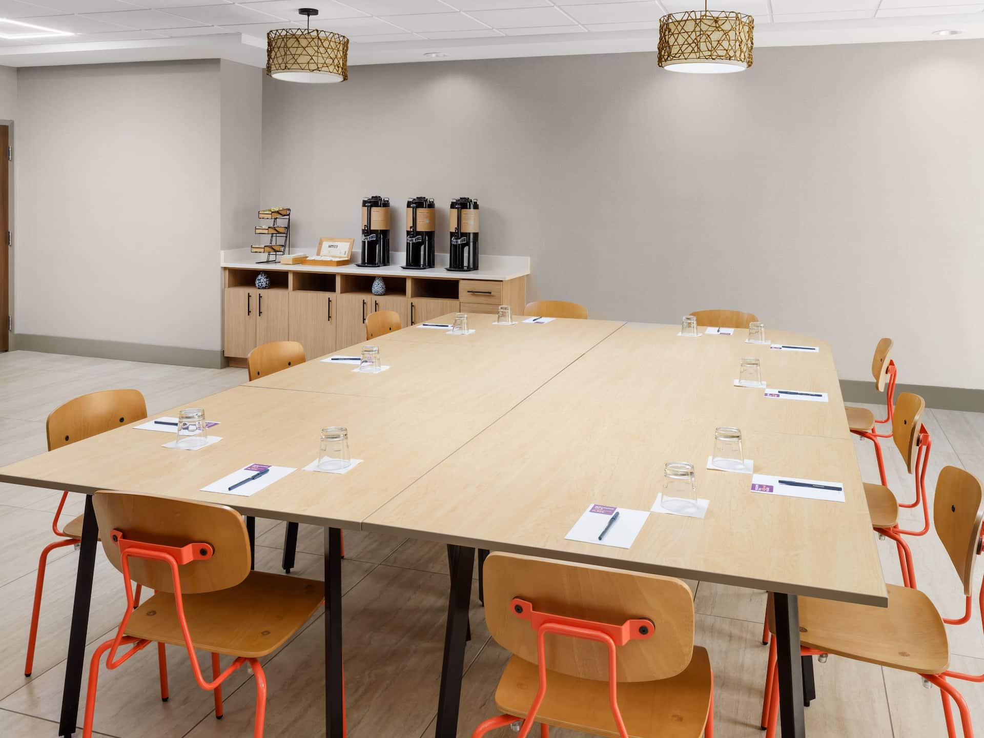 Hyatt Place across from Universal Orlando Resort™ Meeting Room Table Setup