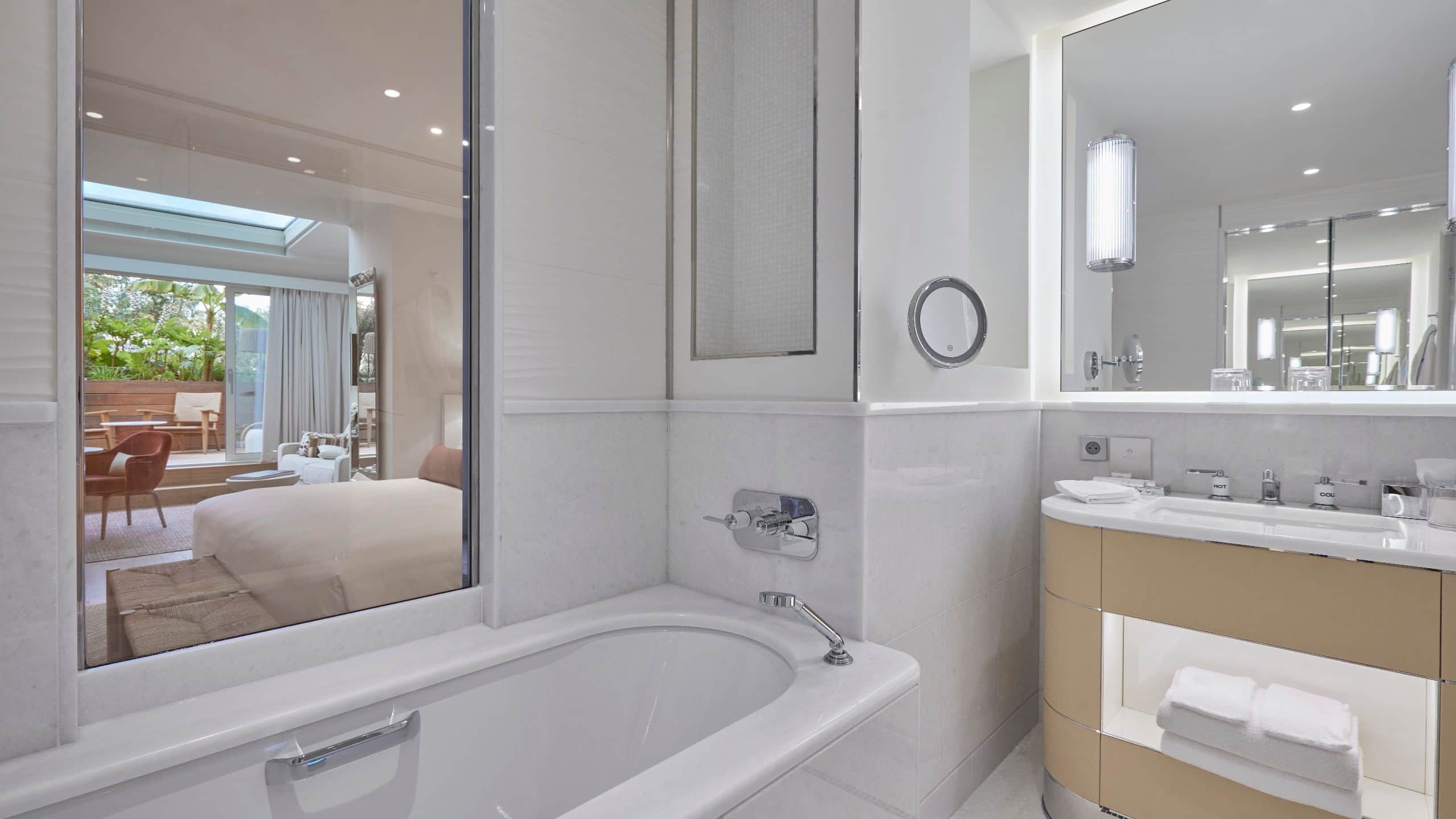 4 из 4 Hôtel Martinez Oasis Suite Terrasse Salle De Bain