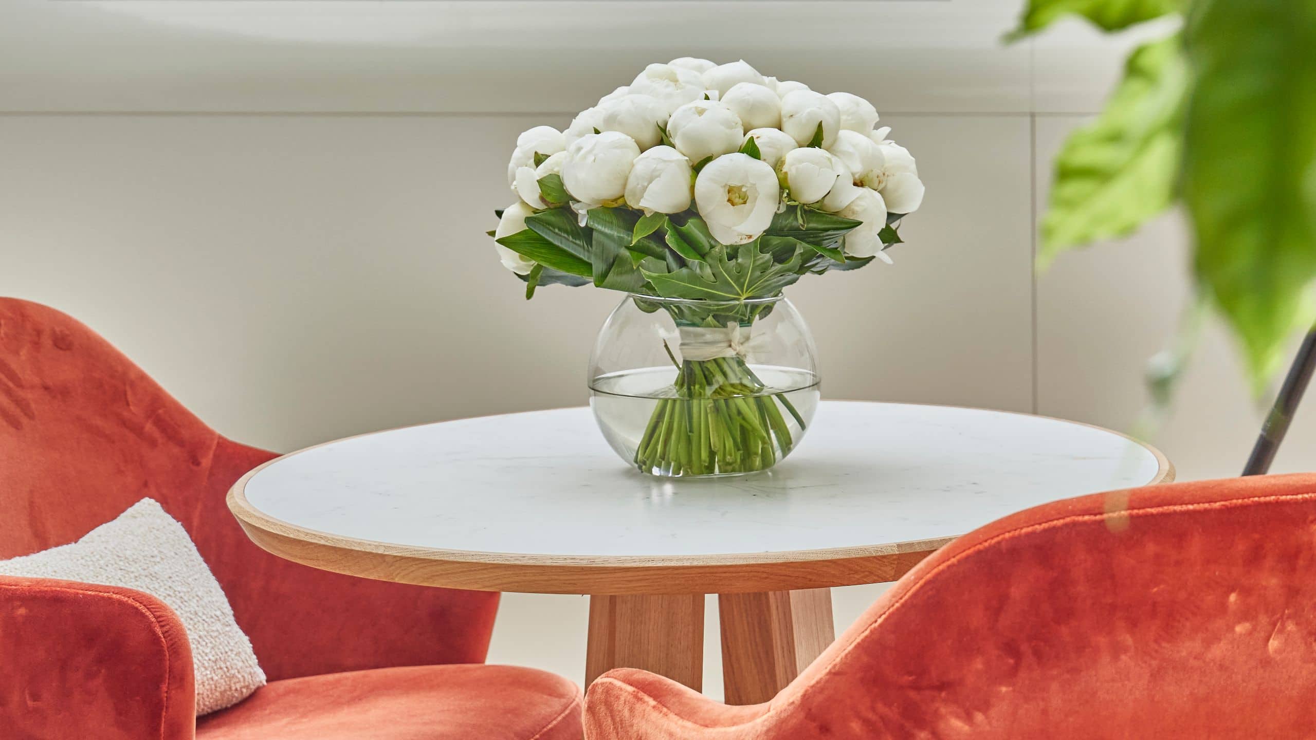 6 из 6 Hôtel Martinez Oasis Suite Flower Arrangement