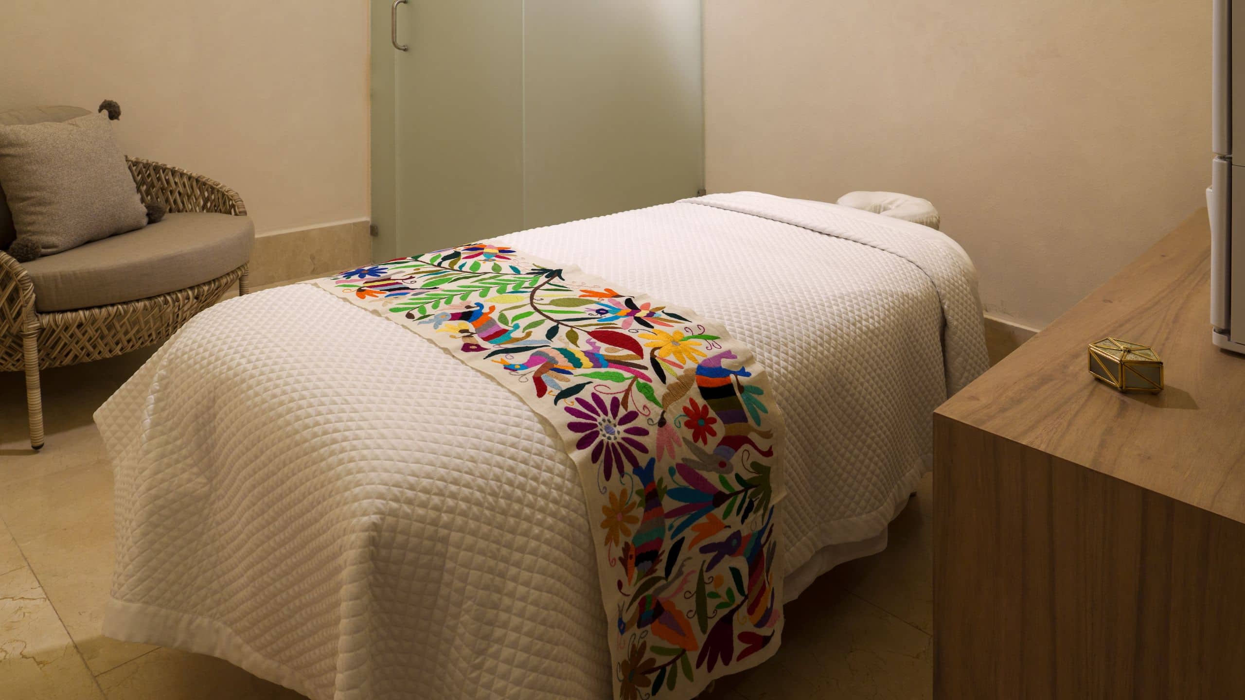 Numu Boutique Hotel San Miguel de Allende Spa Massage Table