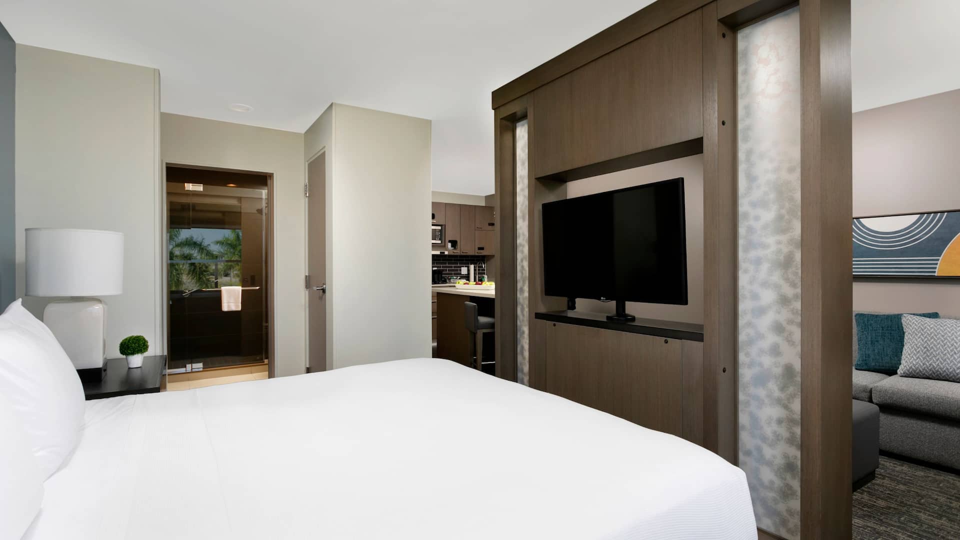 Hyatt House San Juan Studio King Bed