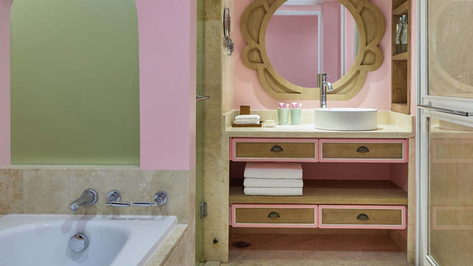 5 de 5 Grand Hyatt Bali Mermaid Family Room Bathroom