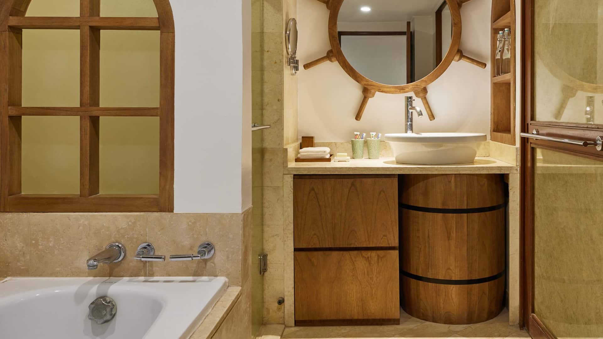 5 de 5 Grand Hyatt Bali Pirate Family Room Bathroom