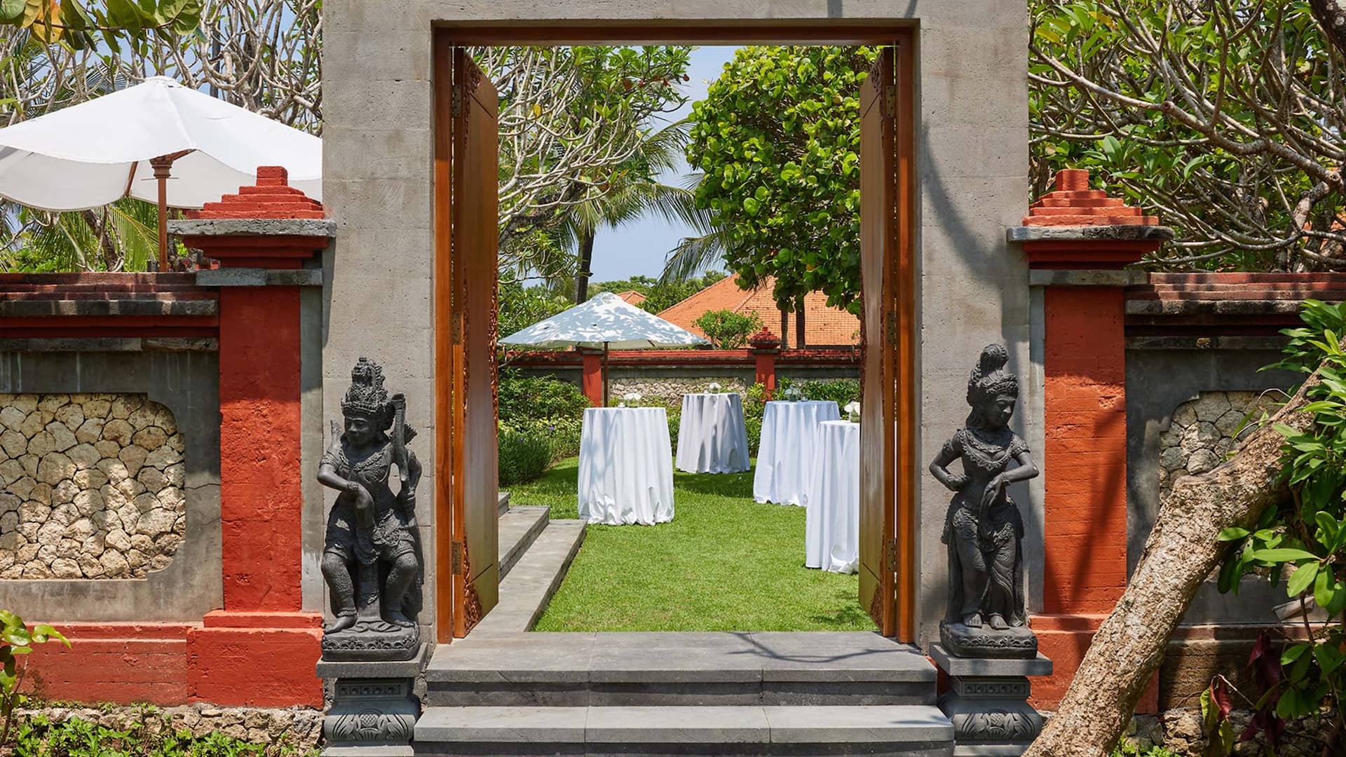 Grand Hyatt Bali Villa Beratan To Garden Entrance