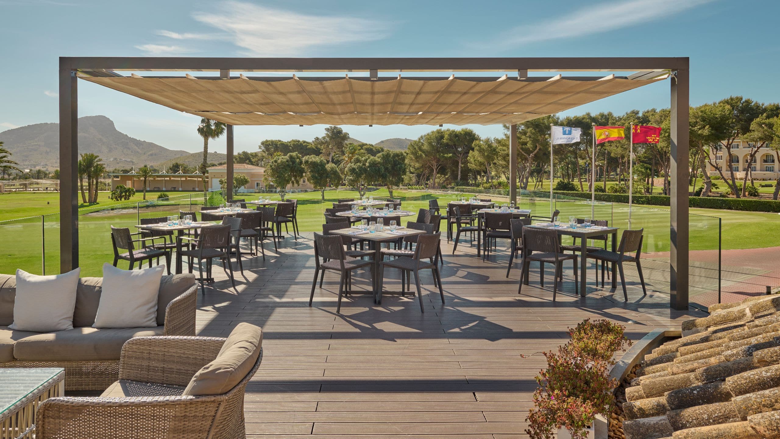 Grand Hyatt La Manga Club Golf & Spa 37 Spikes Sports Bar Terrace