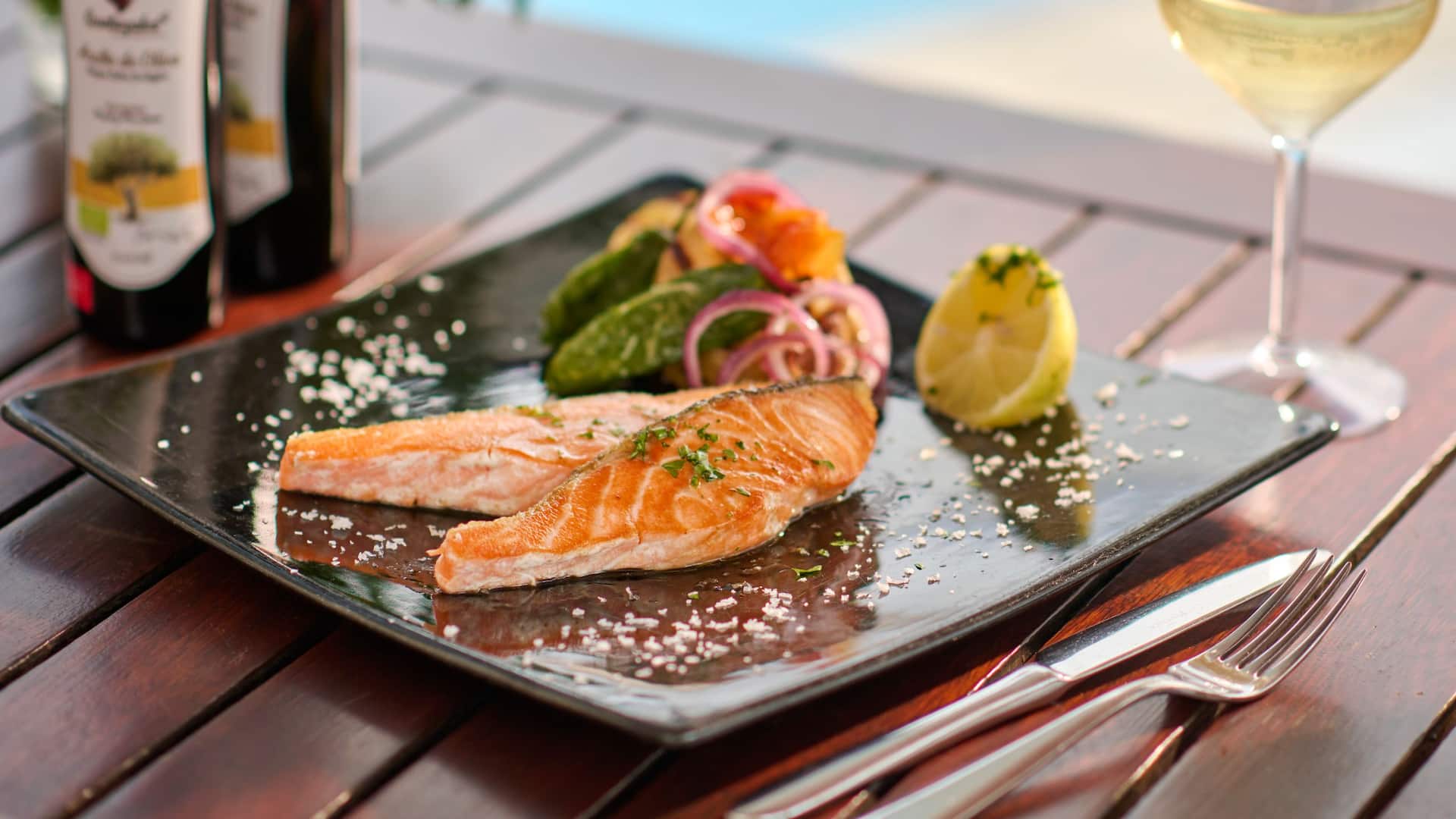 Grand Hyatt La Manga Club Golf & Spa Sol Y Sombra Restaurant Salmon