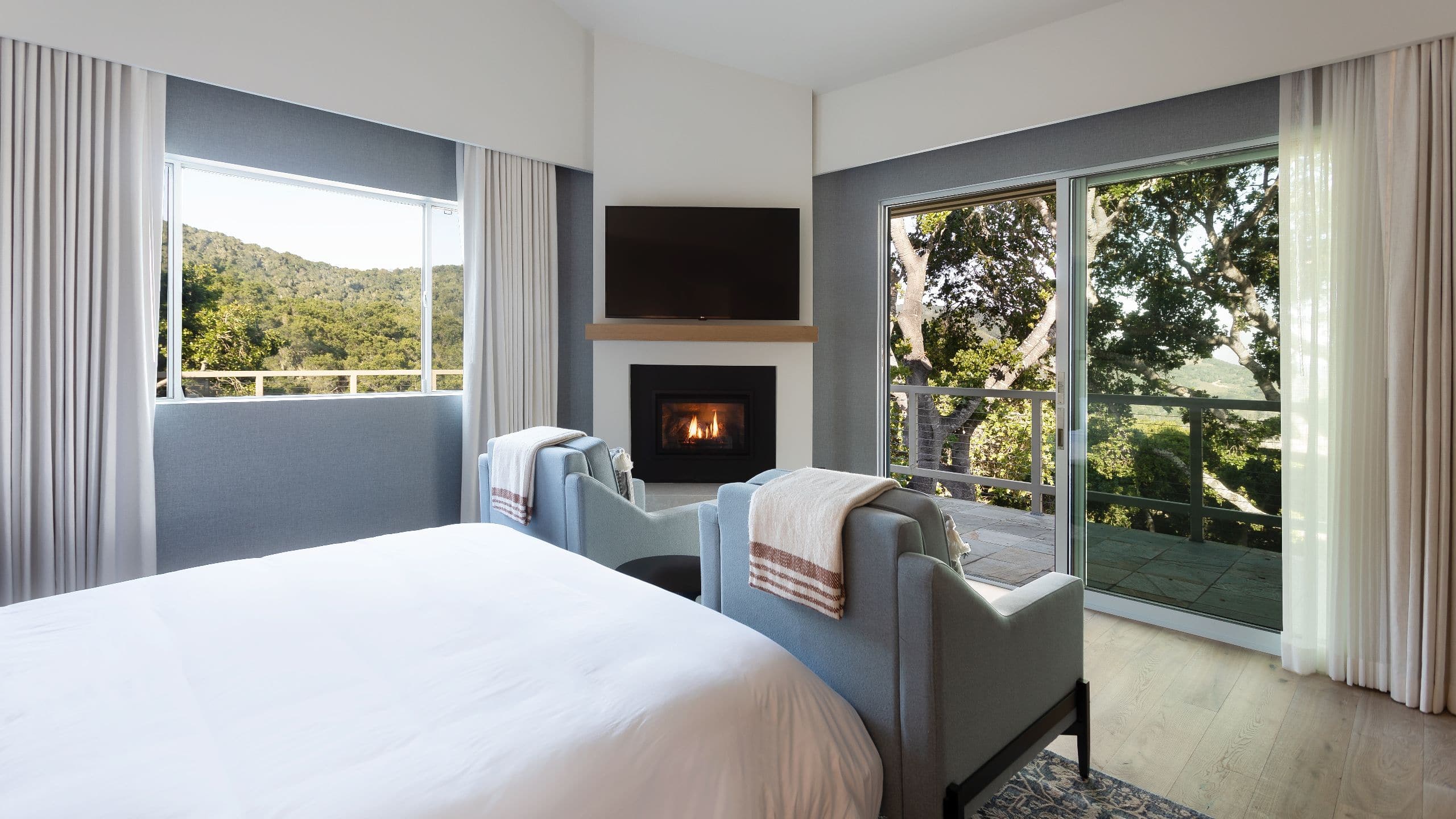 4/6 Carmel Valley Ranch Live Oak Suite Bedroom