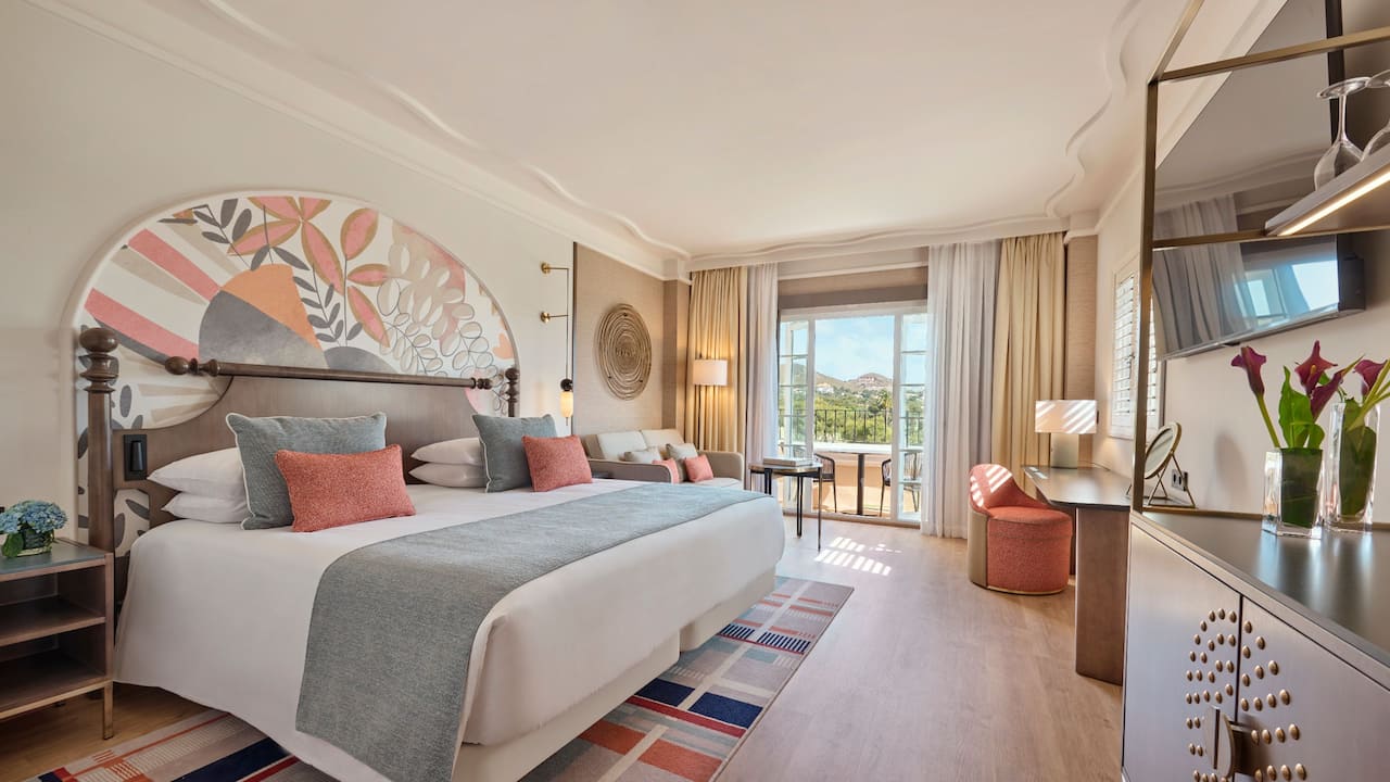 Grand Hyatt La Maga Club & Resort Guestroom King Bed Desk Balcony