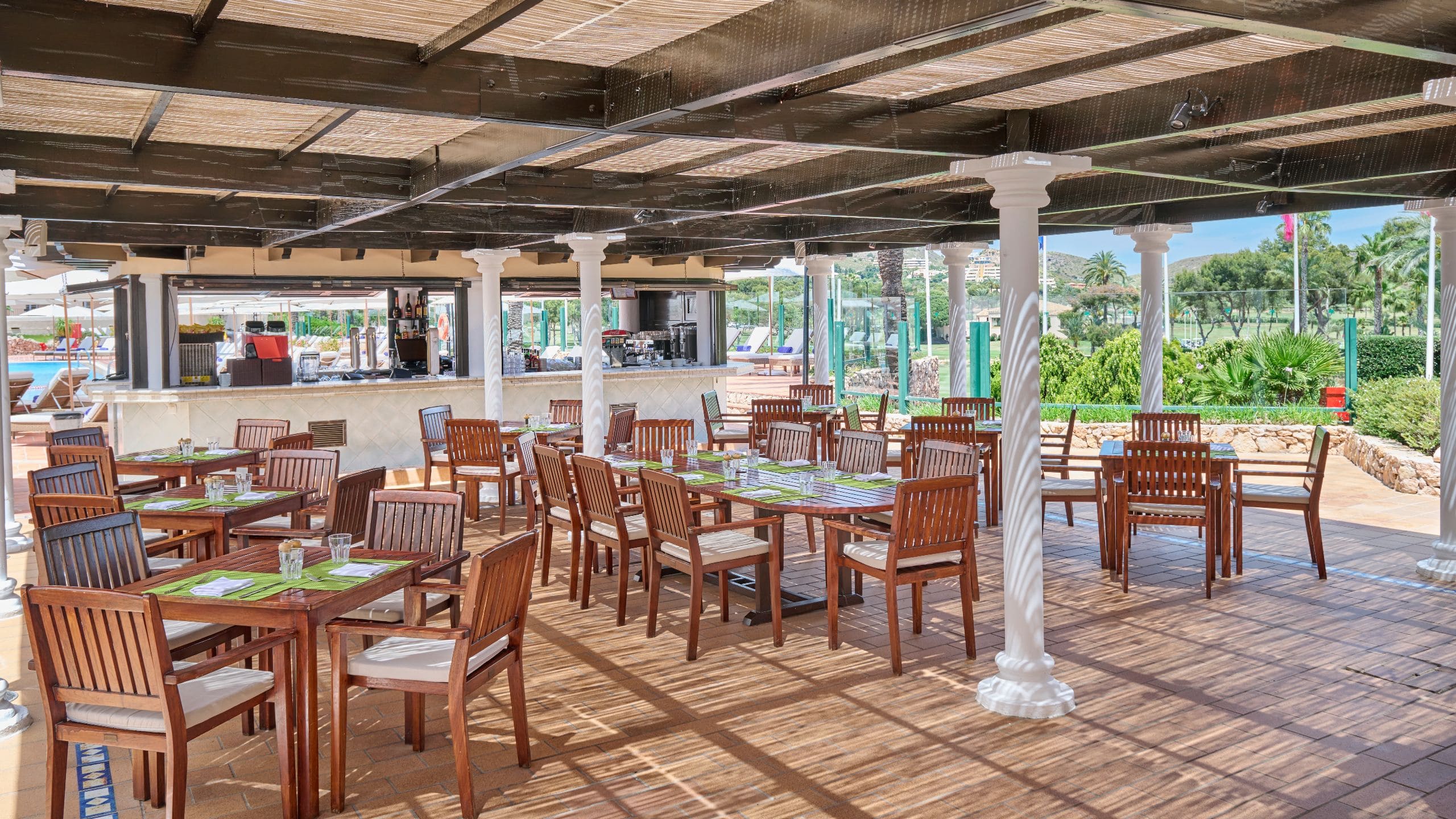 Grand Hyatt La Manga Club Golf & Spa Sol Y Sombra Restaurant Terrace Dining Tables