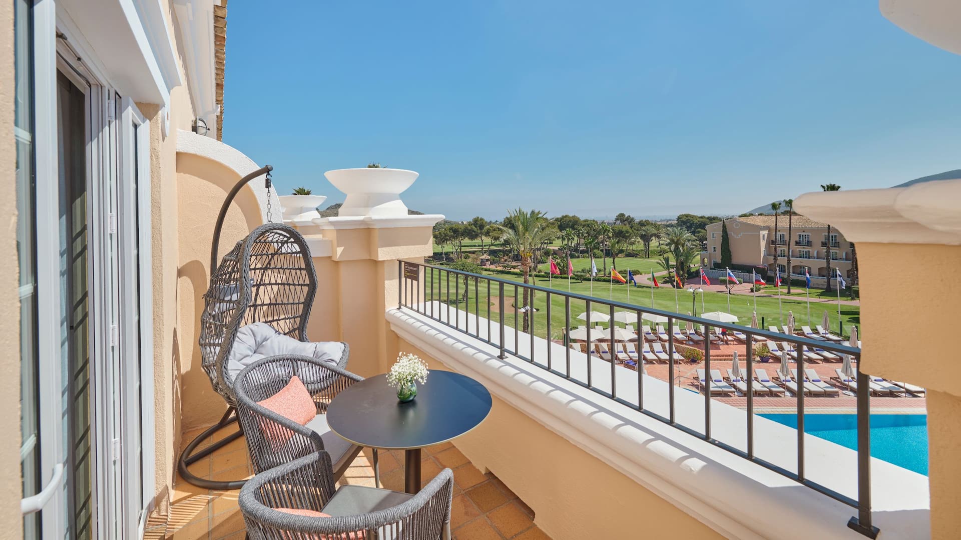 Grand Hyatt La Manga Club Golf & Spa Two Twin Beds Guestroom Terrace Seating