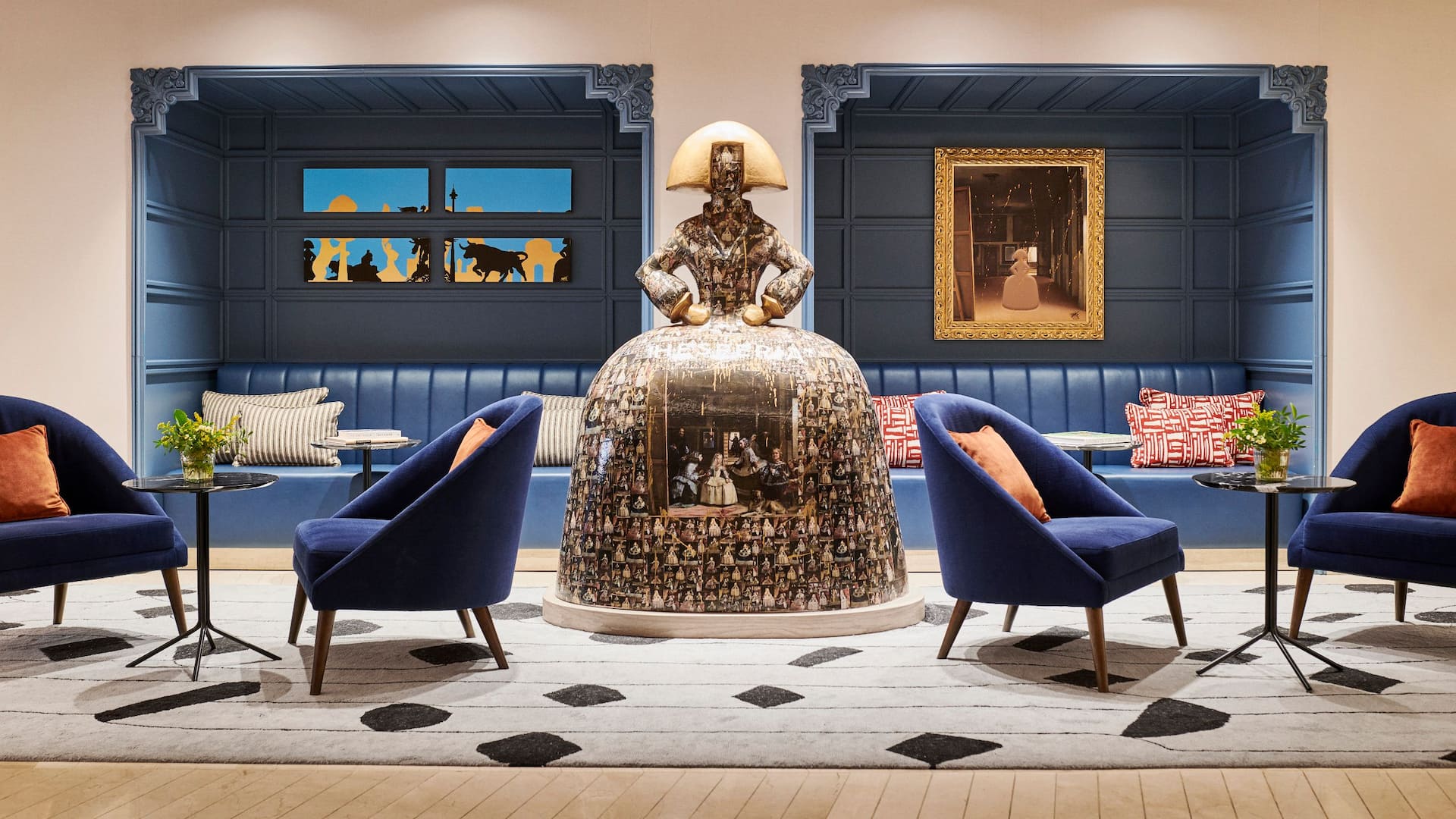 Hyatt Regency Hesperia Madrid Lobby Menina