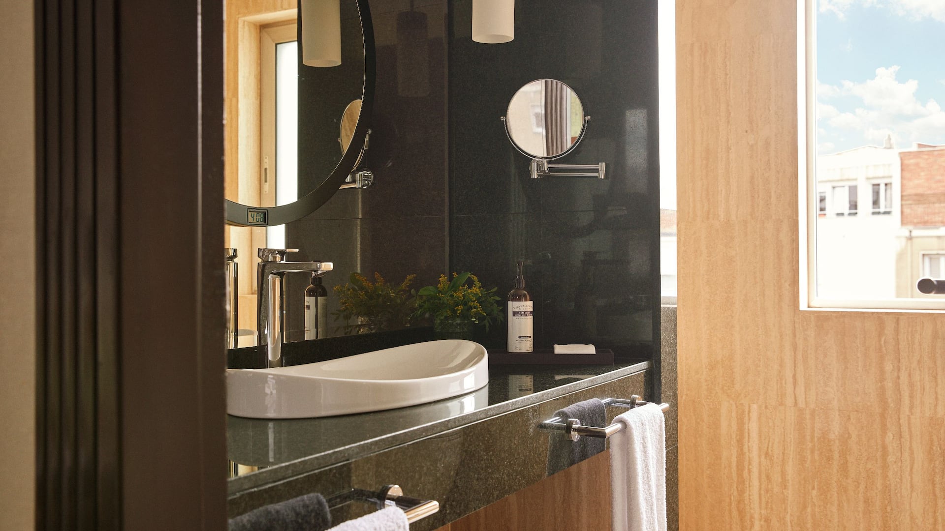 4 de 5 Hyatt Regency Hesperia Madrid Bathroom