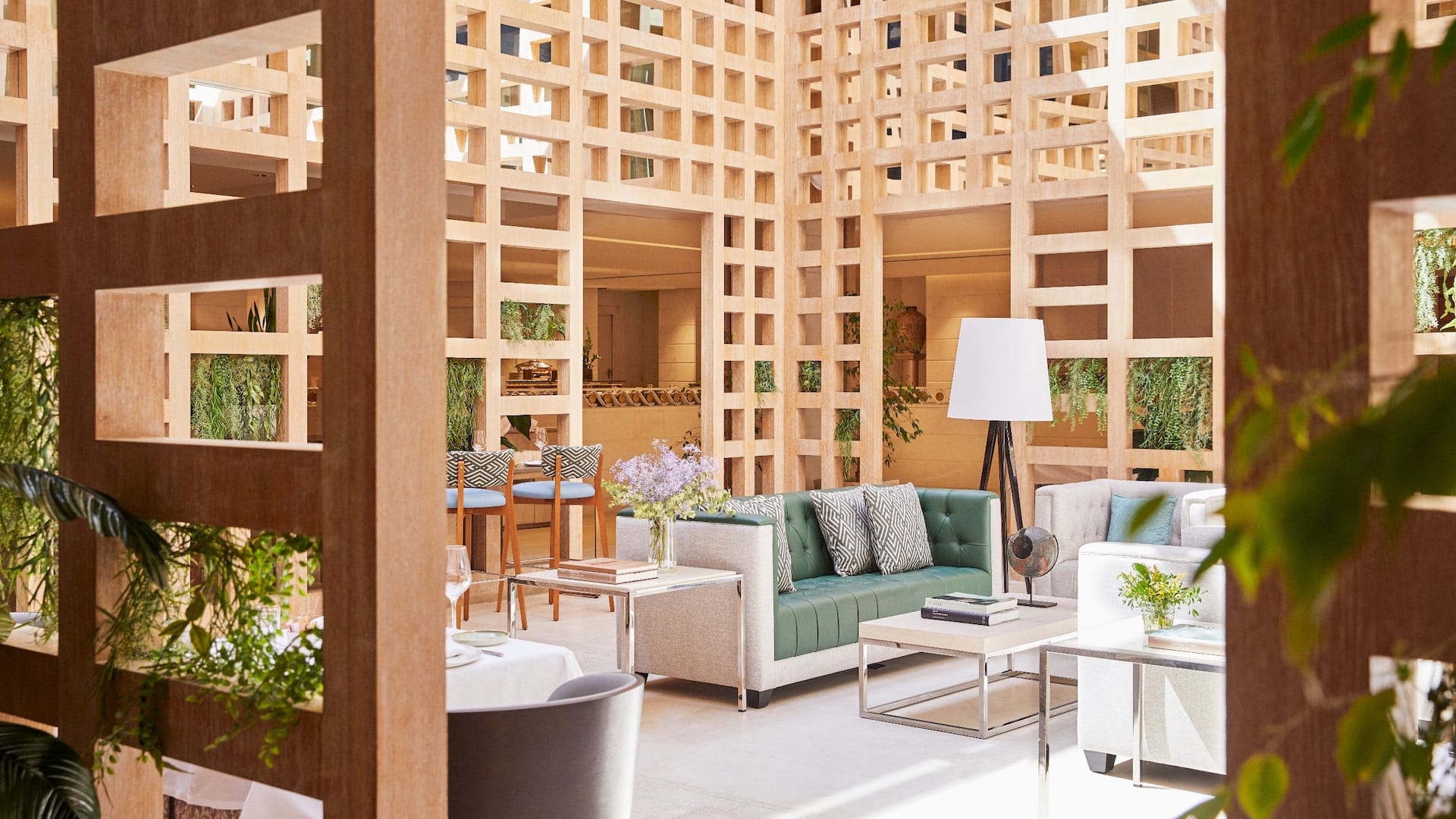 1 de 1 Hyatt Regency Hesperia Madrid Lamanzana Sitting Area