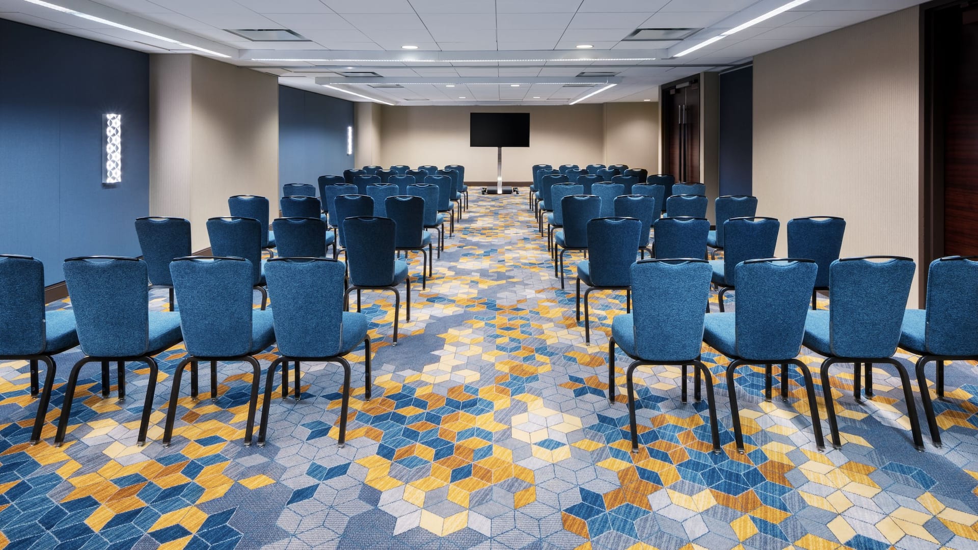 Hyatt Regency O'Hare Chicago Heathrow Theatre