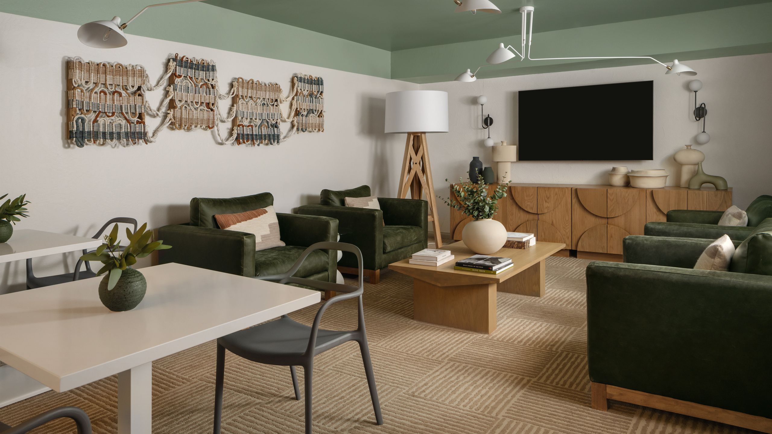 1 of 1 Hotel Avante Whistling Valley