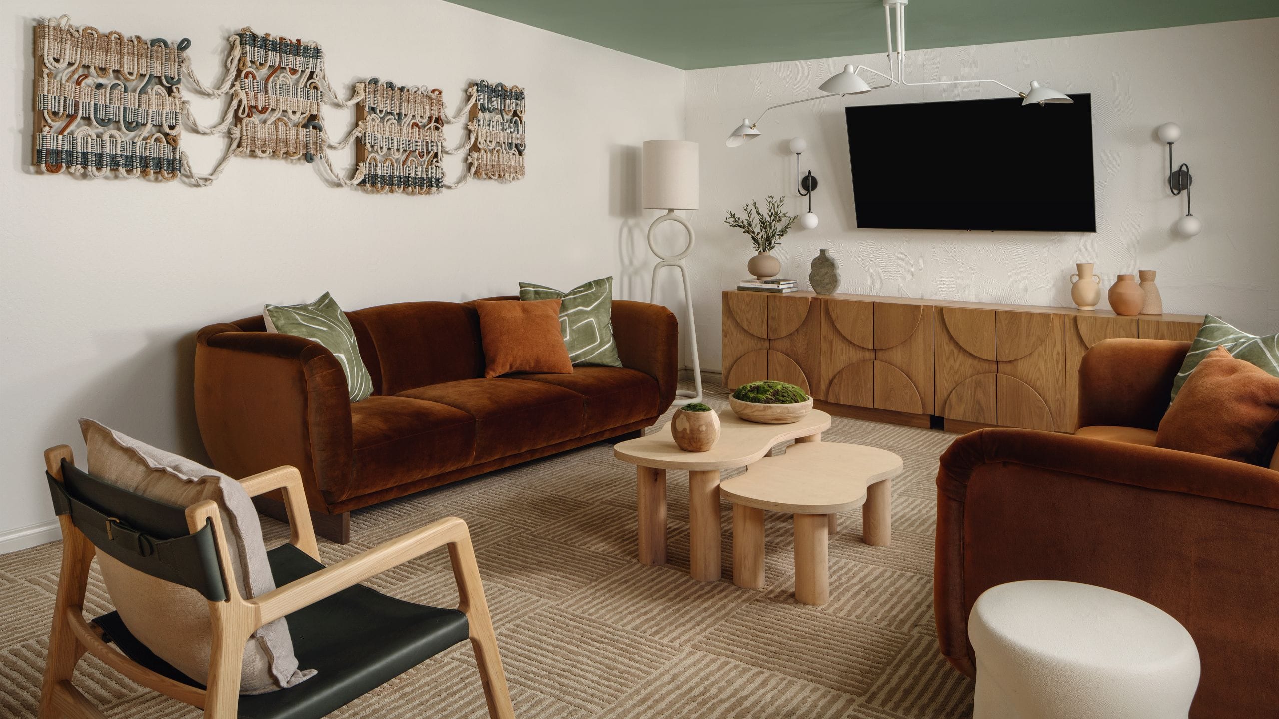 1 of 1 Hotel Avante Winking Sun