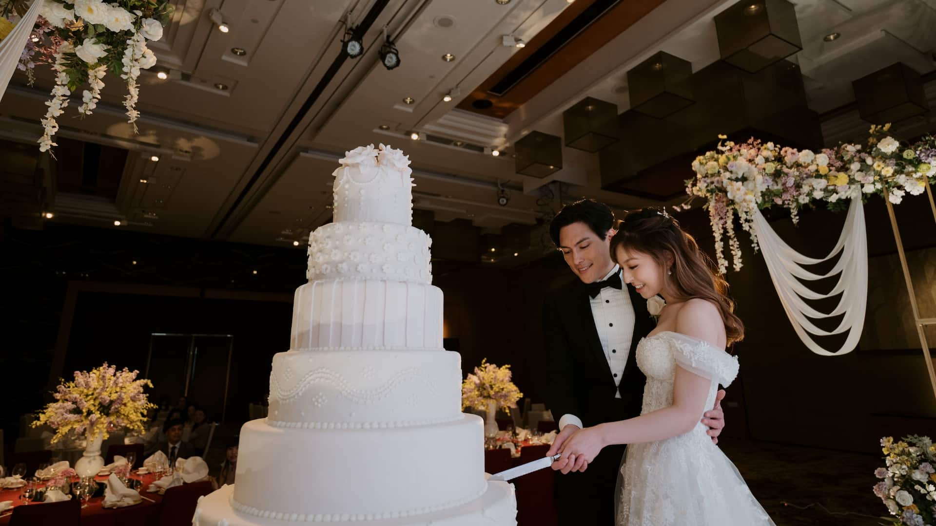 Hyatt Regency Hong Kong, Sha Tin Ballroom Wedding Cake