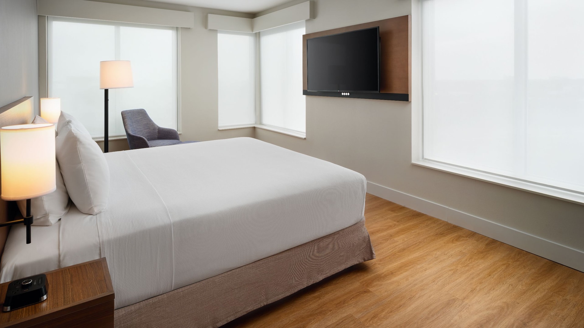 1 of 4 Hyatt Place Melbourne Airport Accessible King Bed