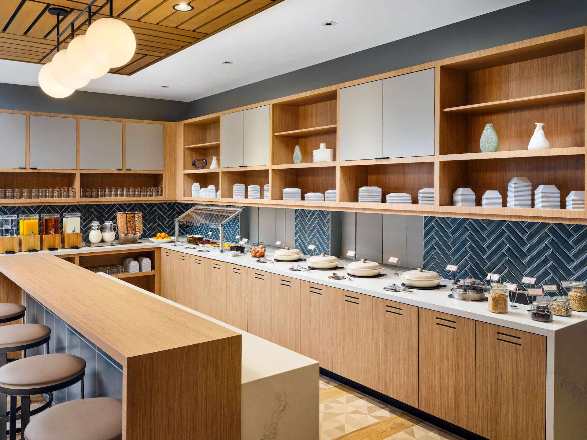 Hyatt Place Melbourne Airport Breakfast Bar