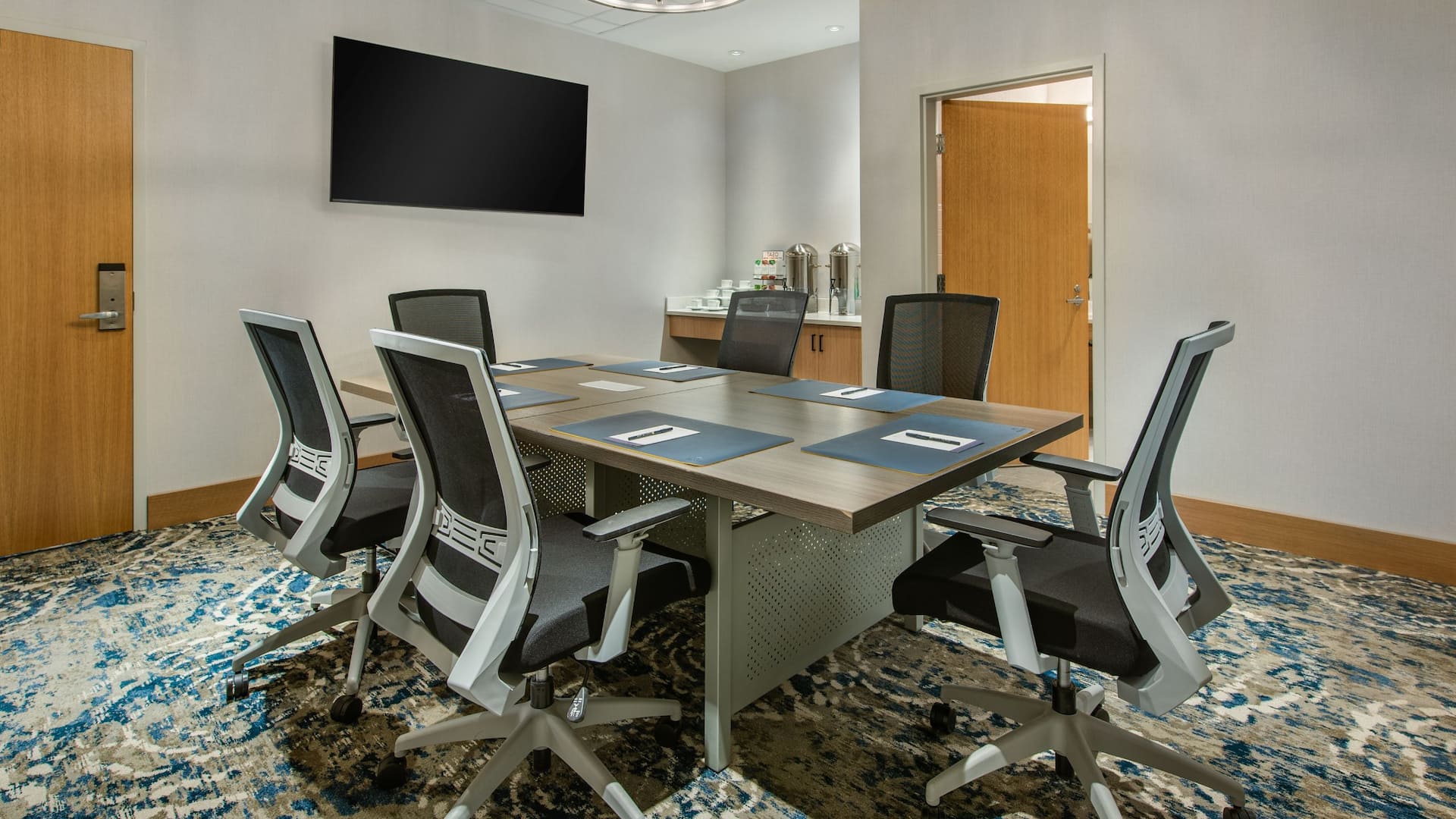 Hyatt Place Kent Narrows & Marina Narrows Boardroom